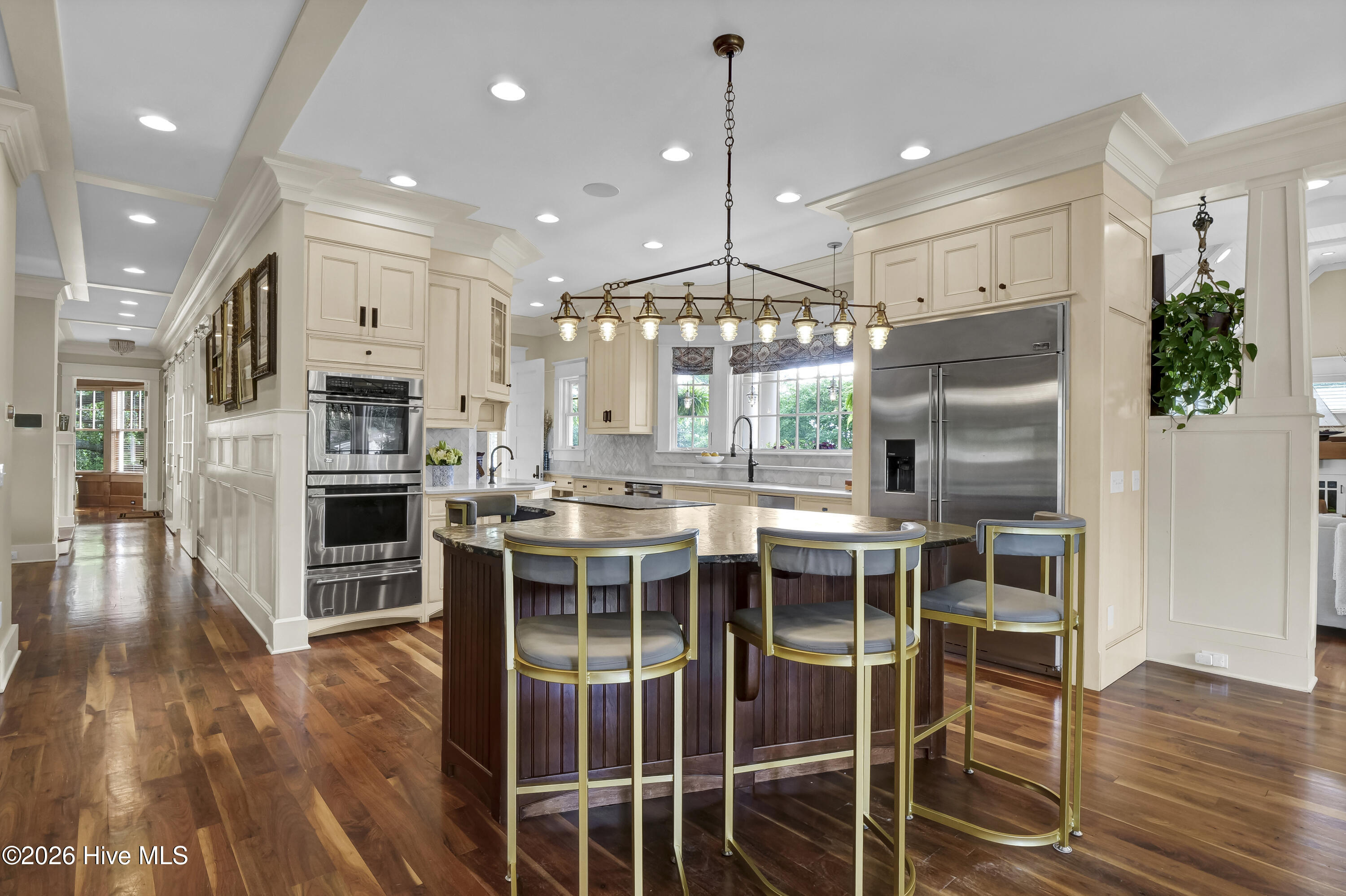 100552686 | Photo 13