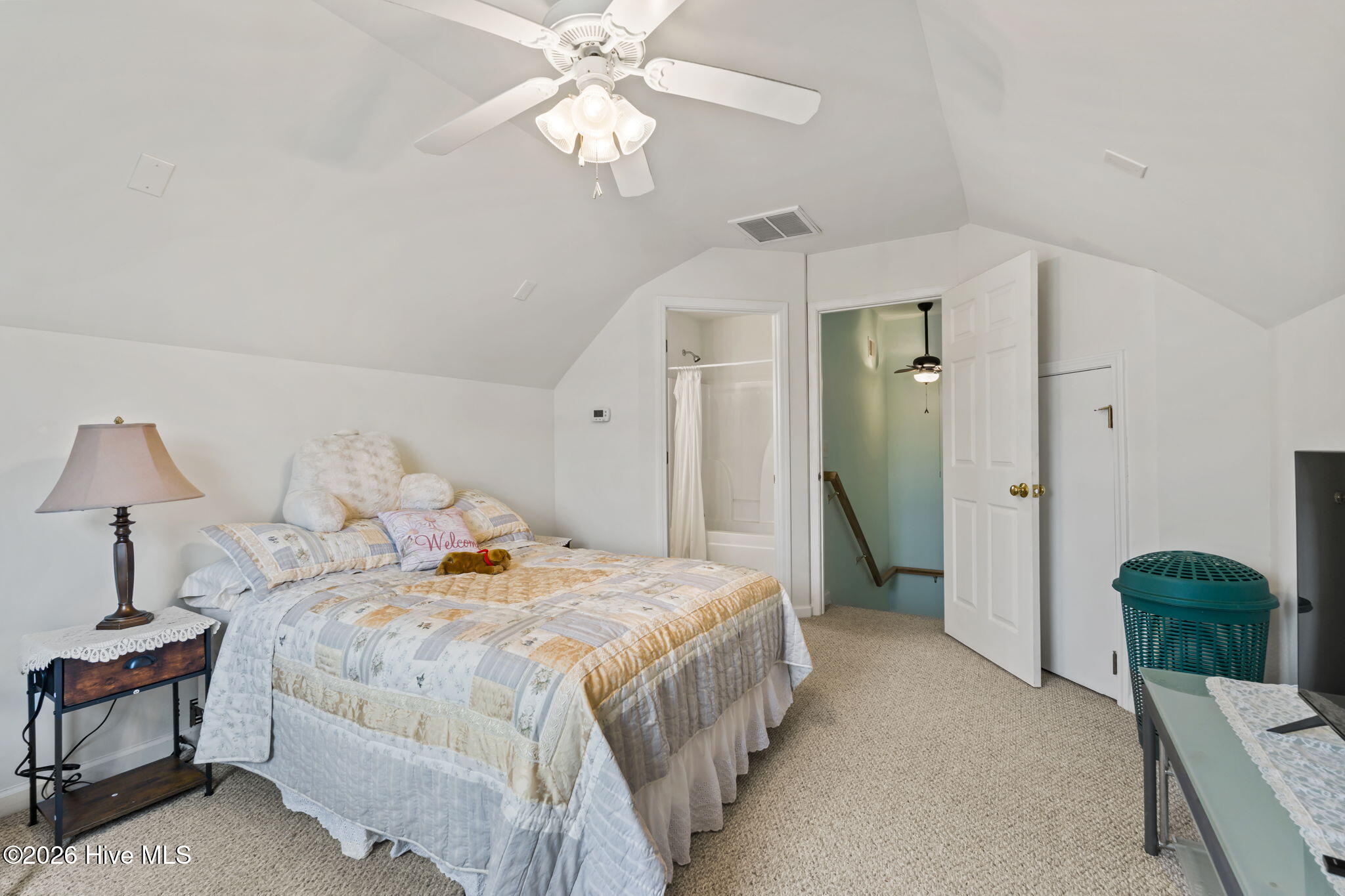 100559211 | Photo 23