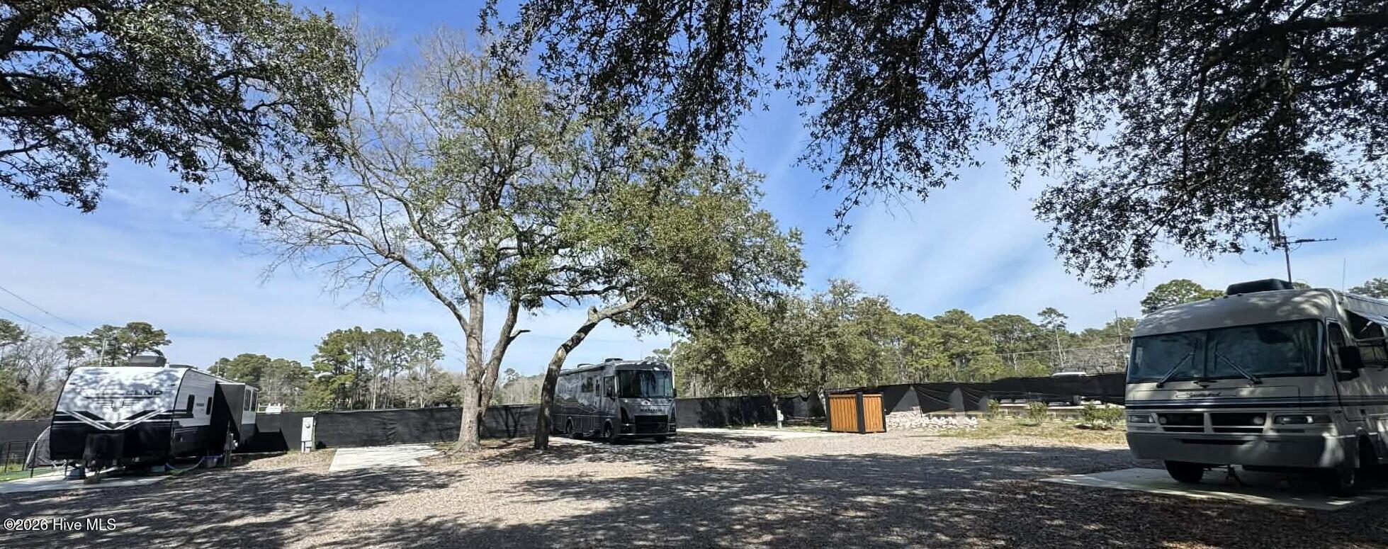 100561938 | Photo 12