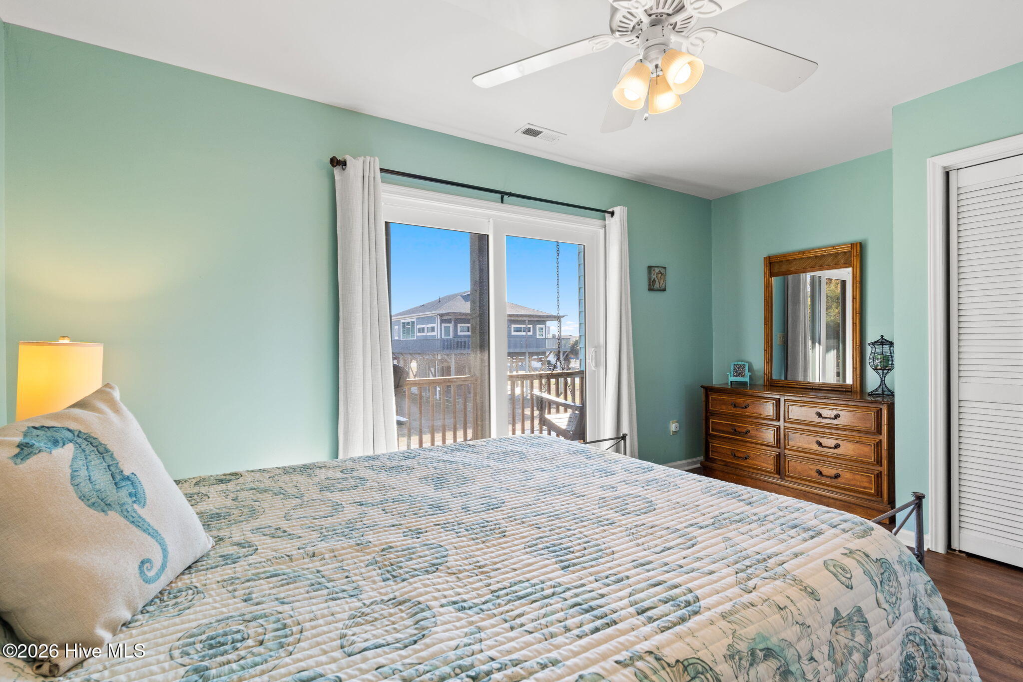 100553073 | Photo 17