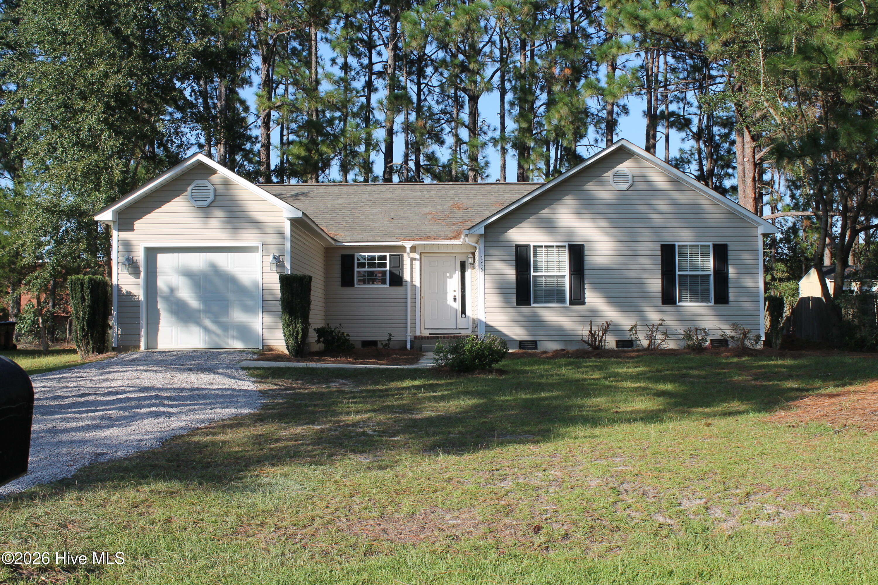 175 Pecan Grove, Aberdeen, North Carolina, 3 Bedroom Bedrooms, 7 Room Rooms,2 BathroomBathrooms,Single family residence,For sale,Pecan Grove,100604358