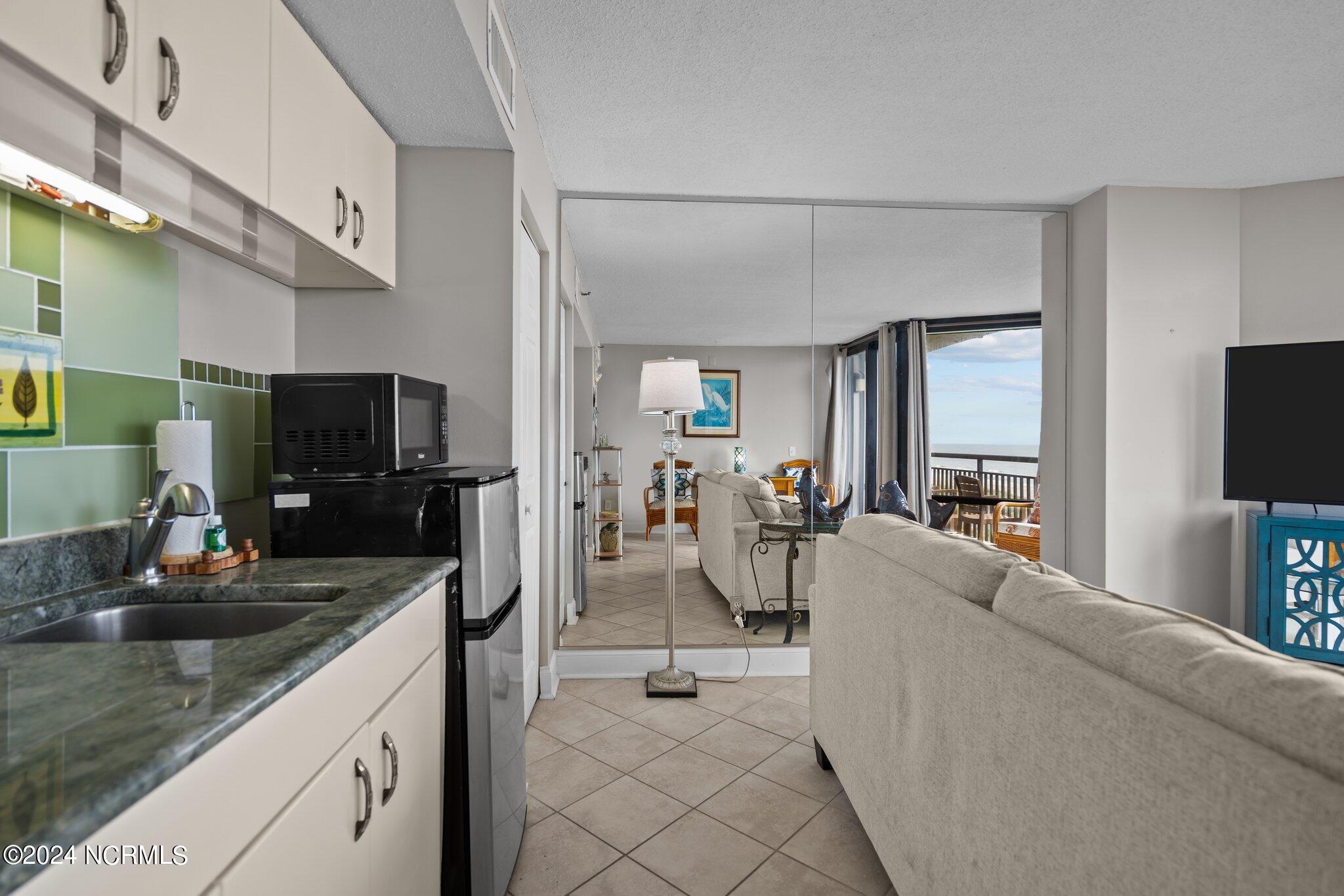 100531312 | Photo 21