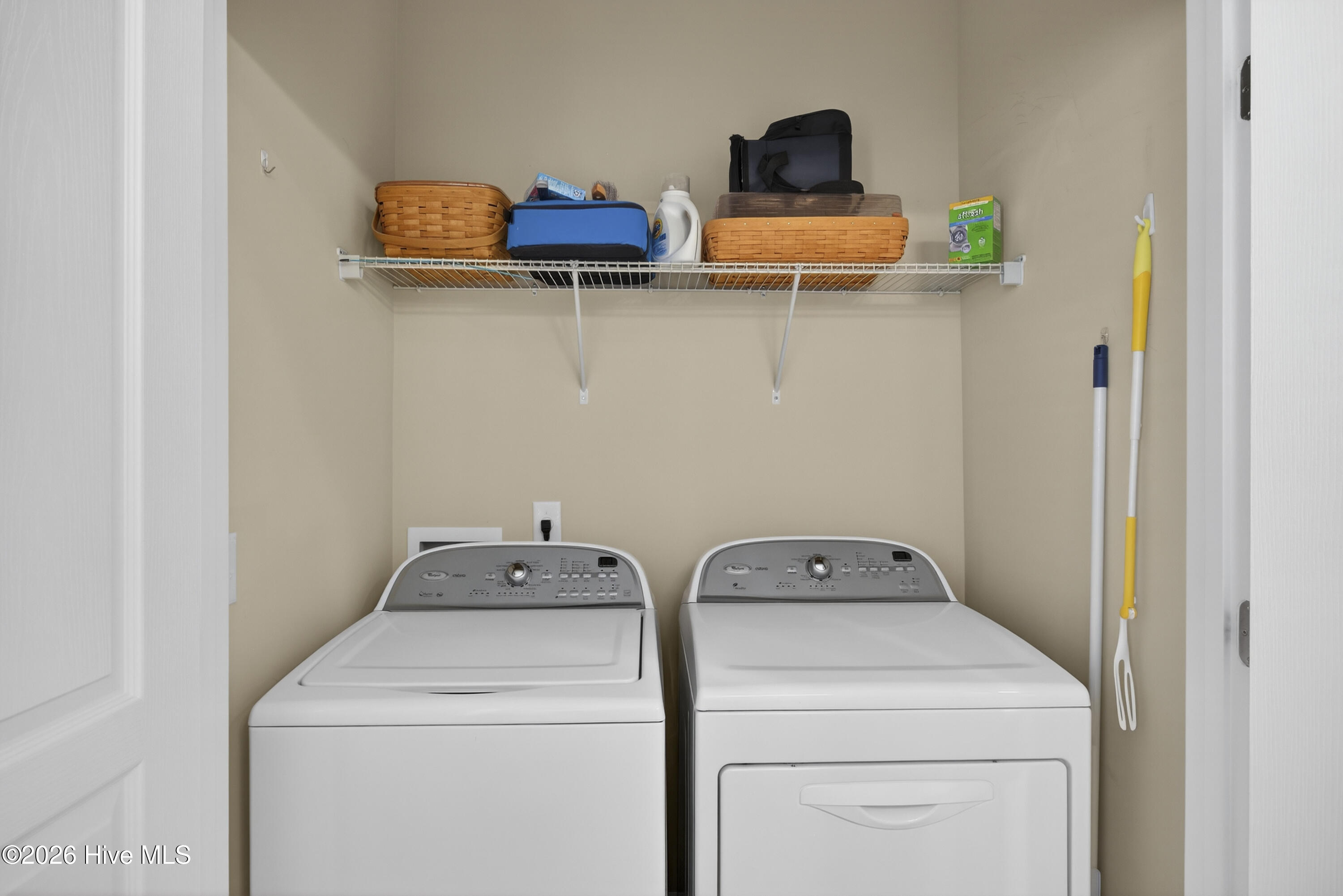 100563500 | Photo 18