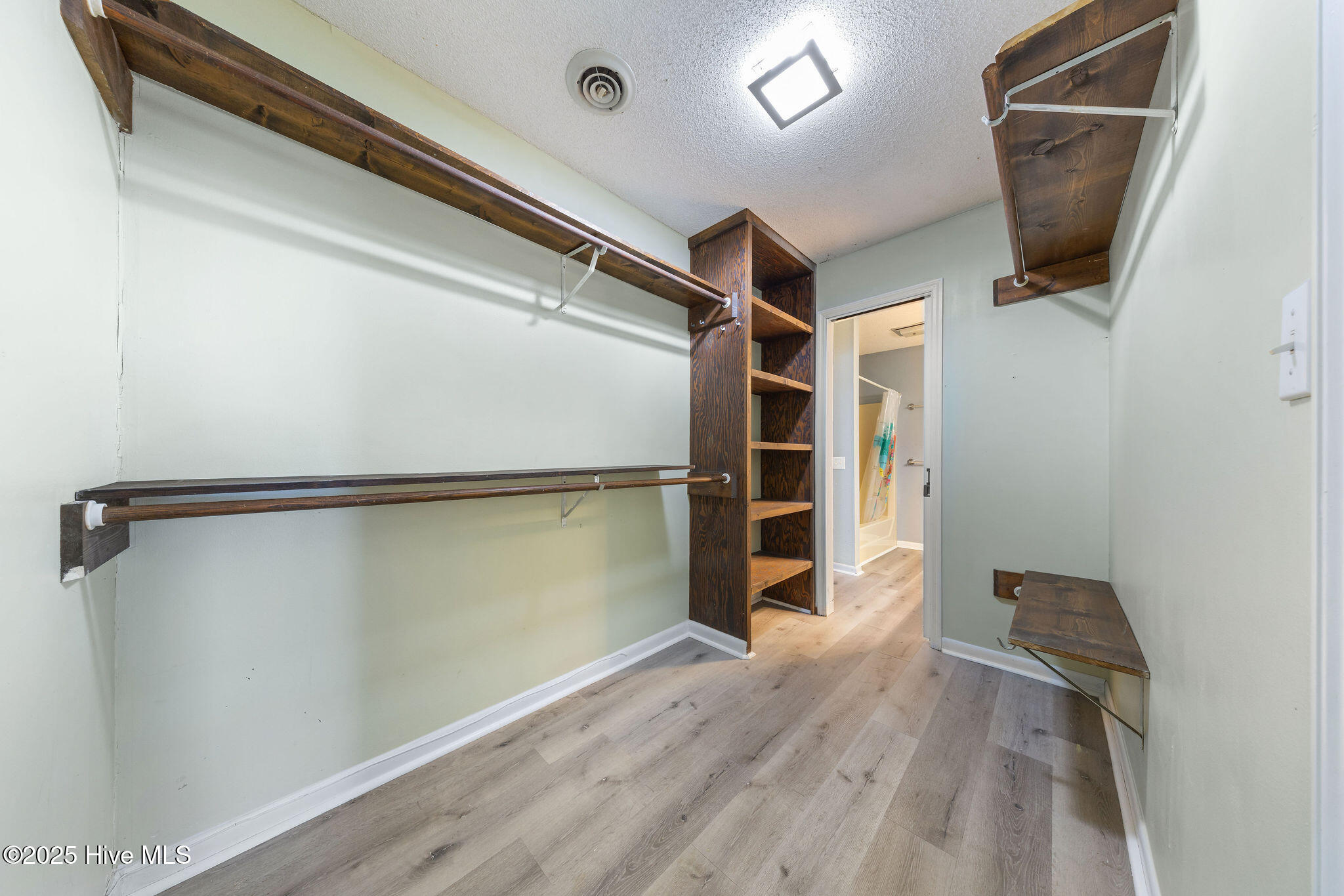 100546976 | Photo 20