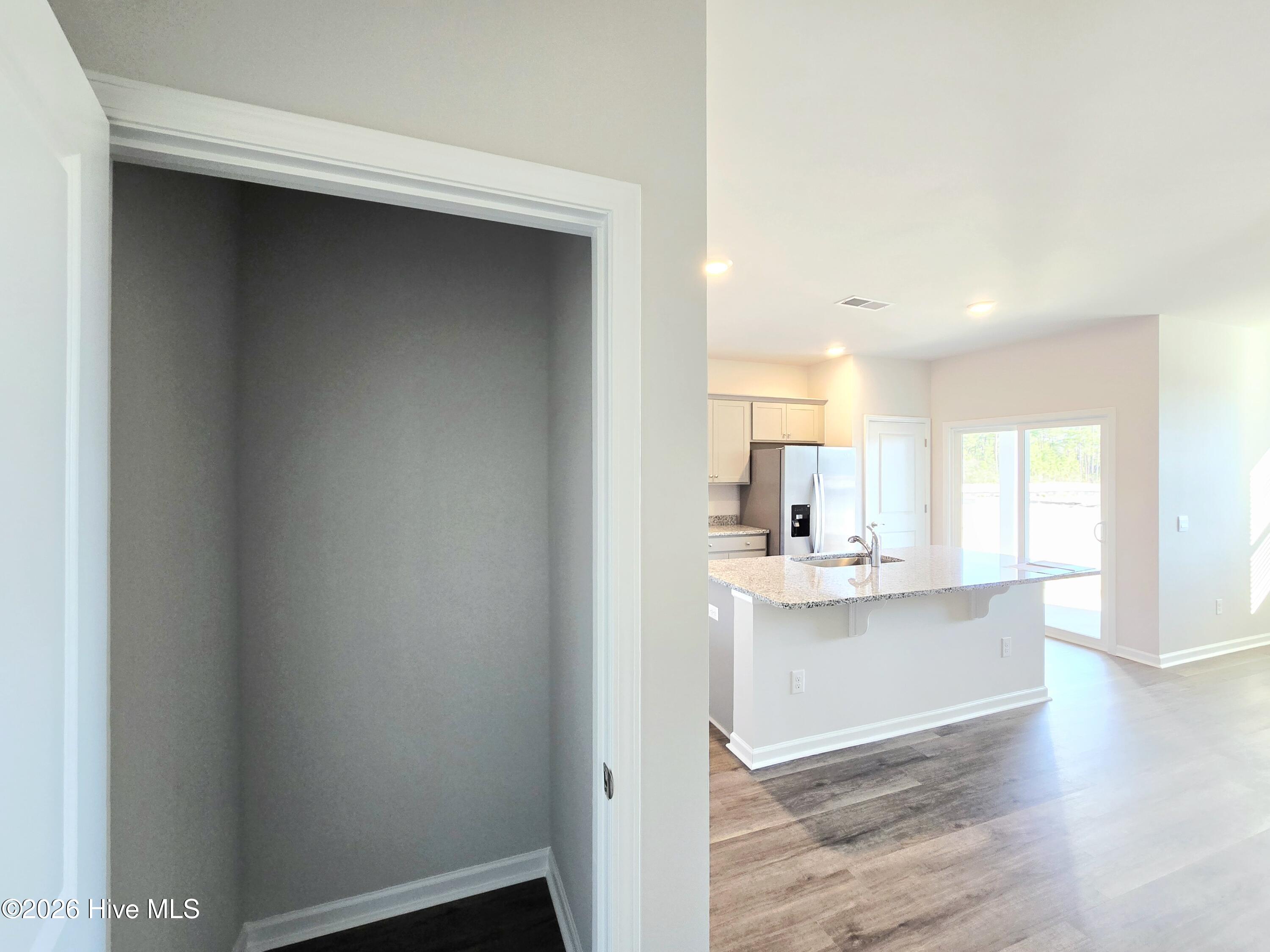 100541756 | Photo 21