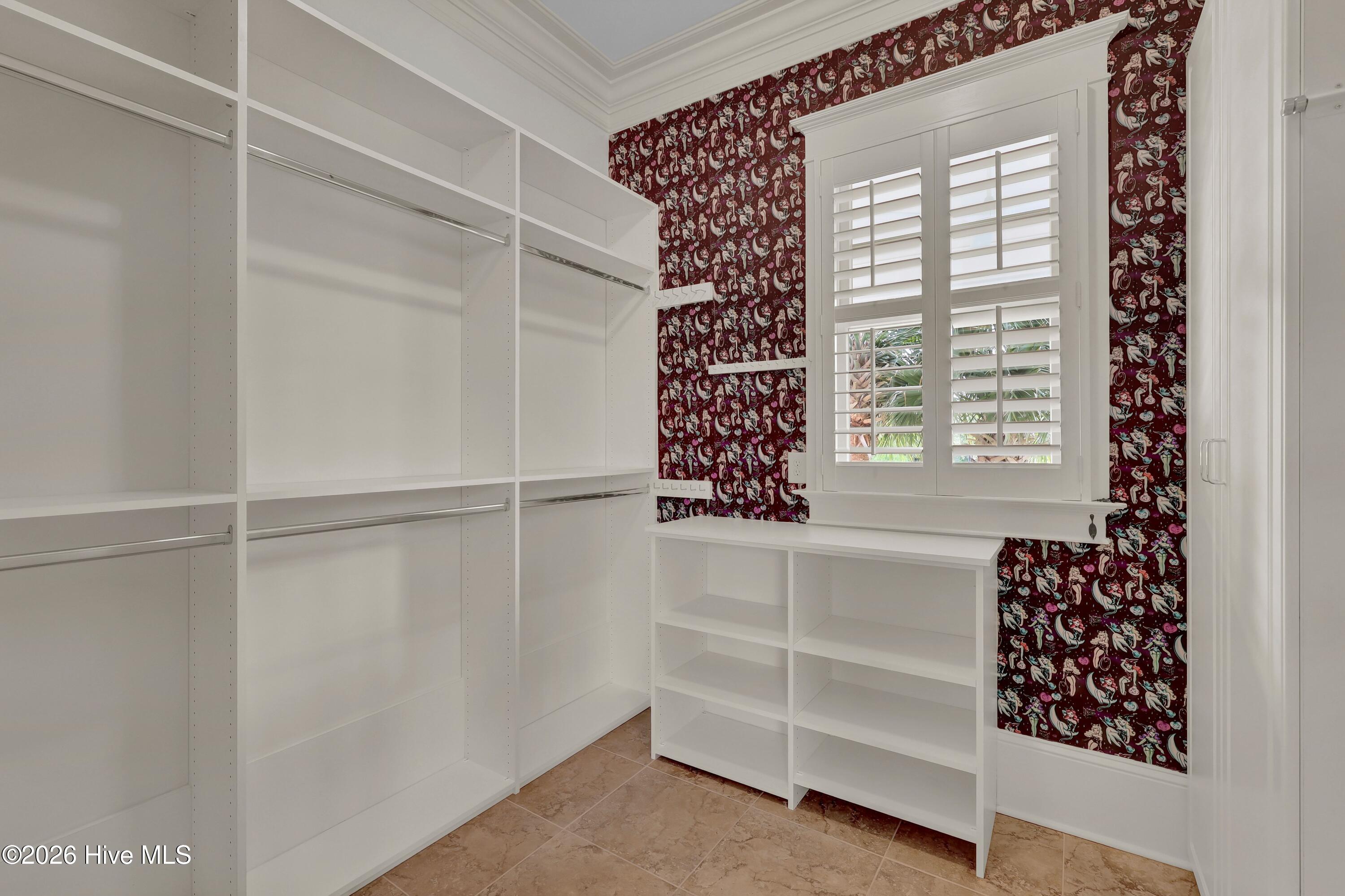 100569484 | Photo 47