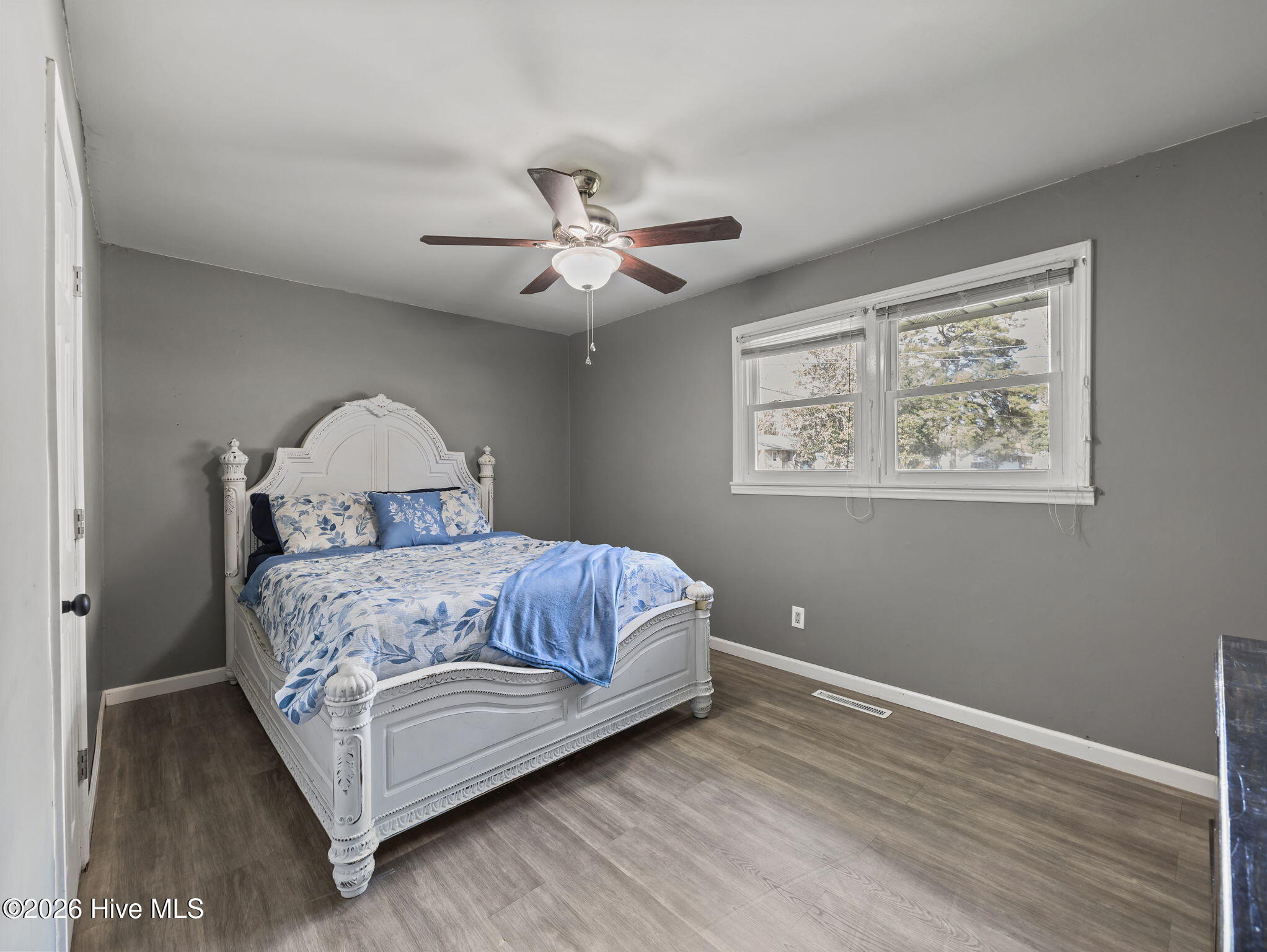 100563356 | Photo 22