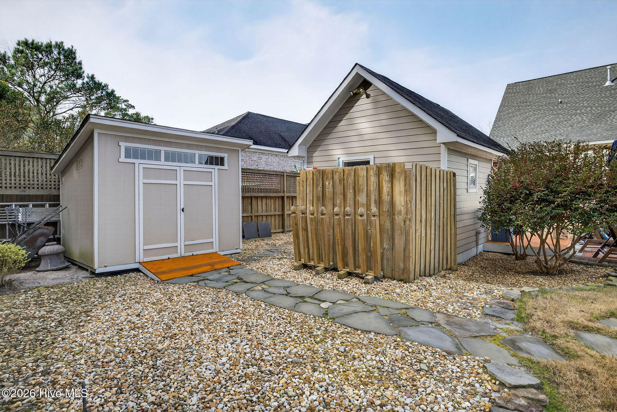 100547469 | Photo 56