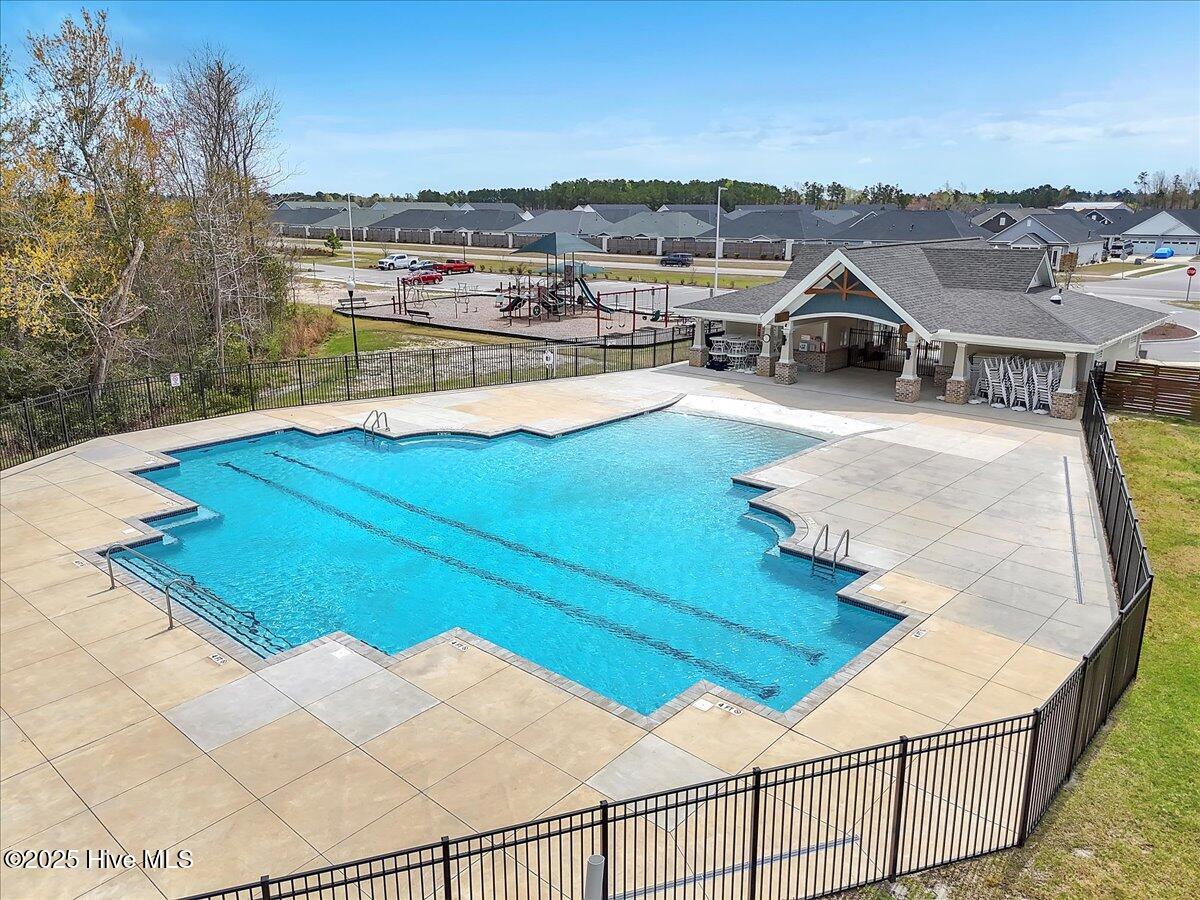 100527070 | Photo 34