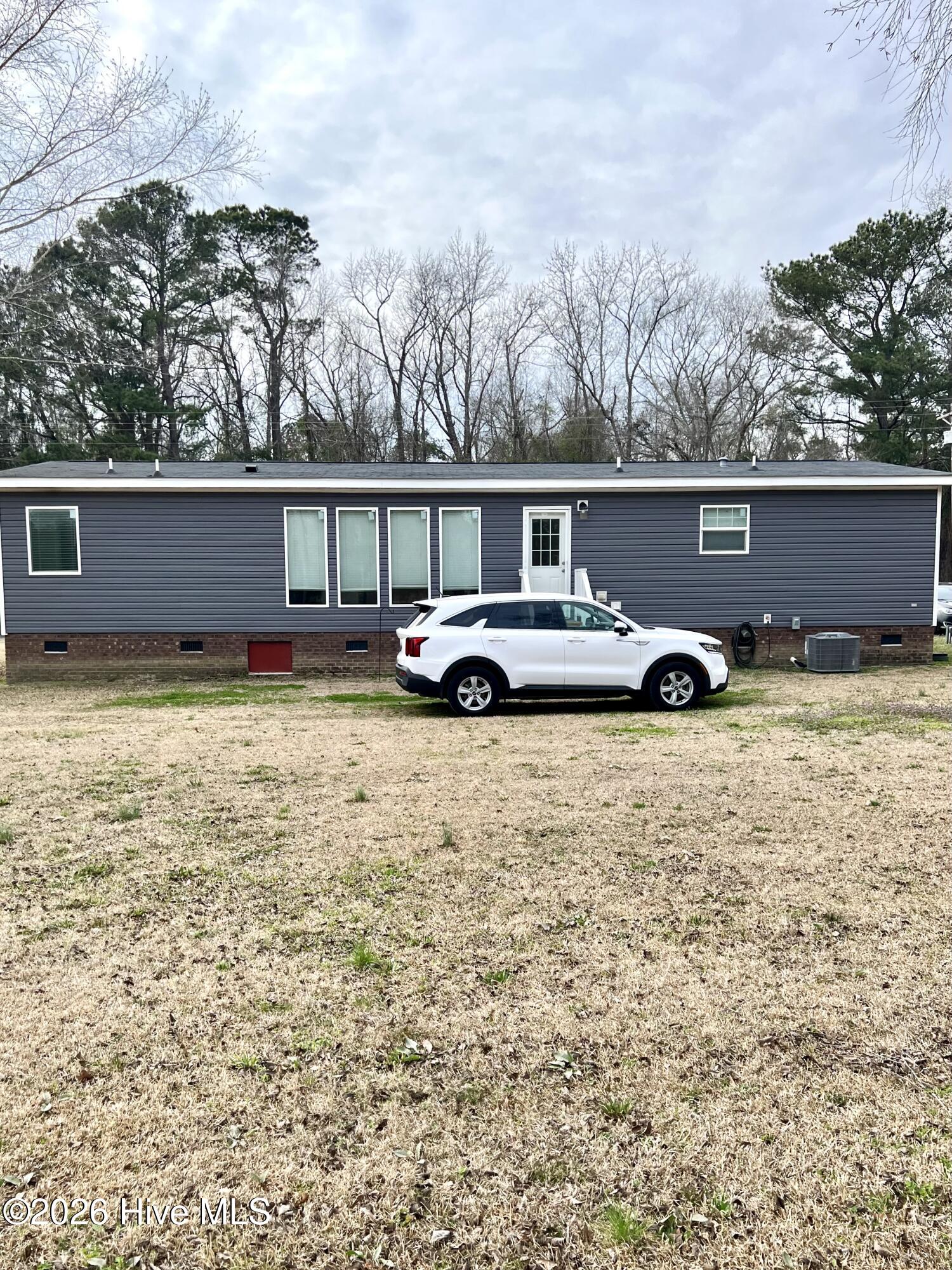 100558277 | Photo 30