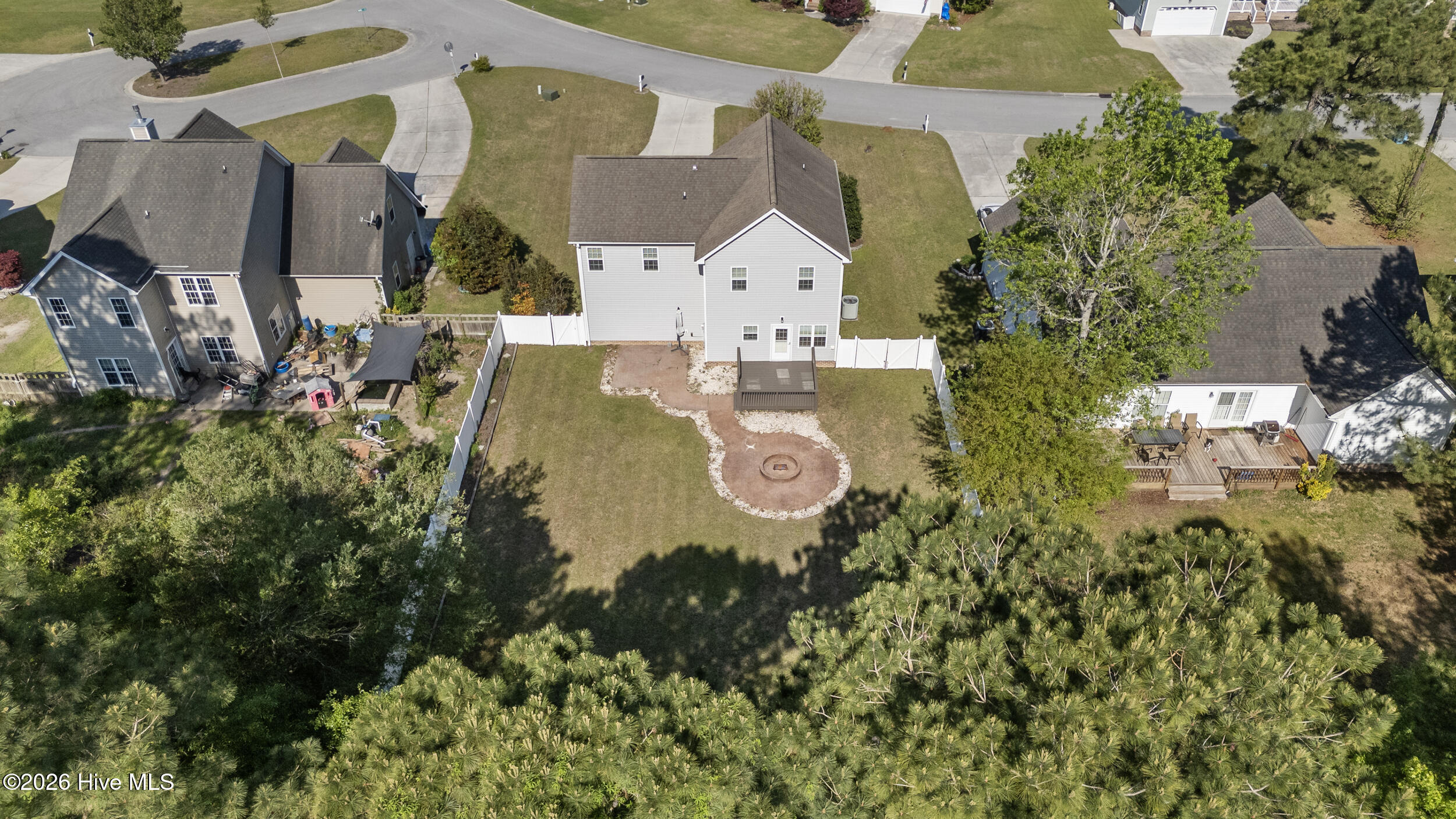 211 Wedgefield Circle,Maple Hill