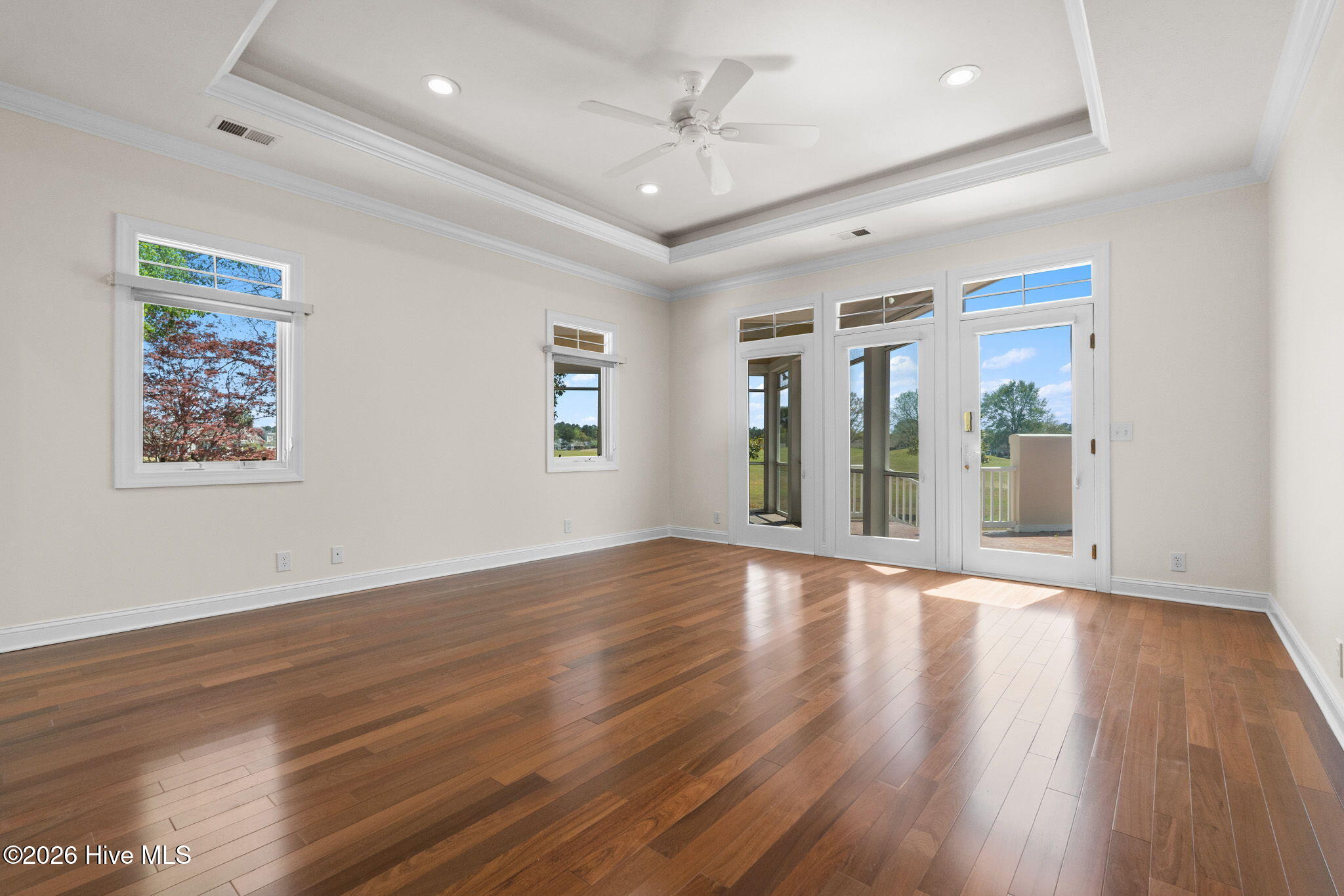 100564967 | Photo 22