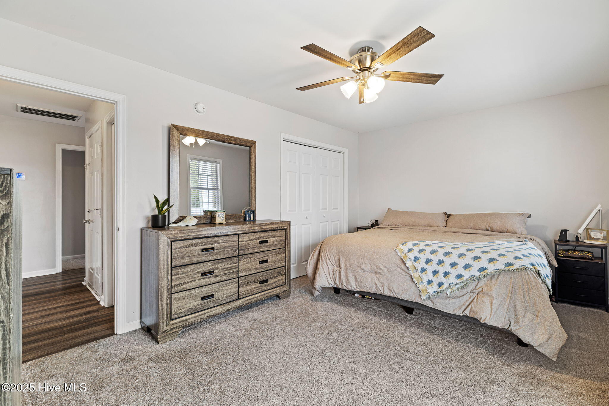 100546580 | Photo 27