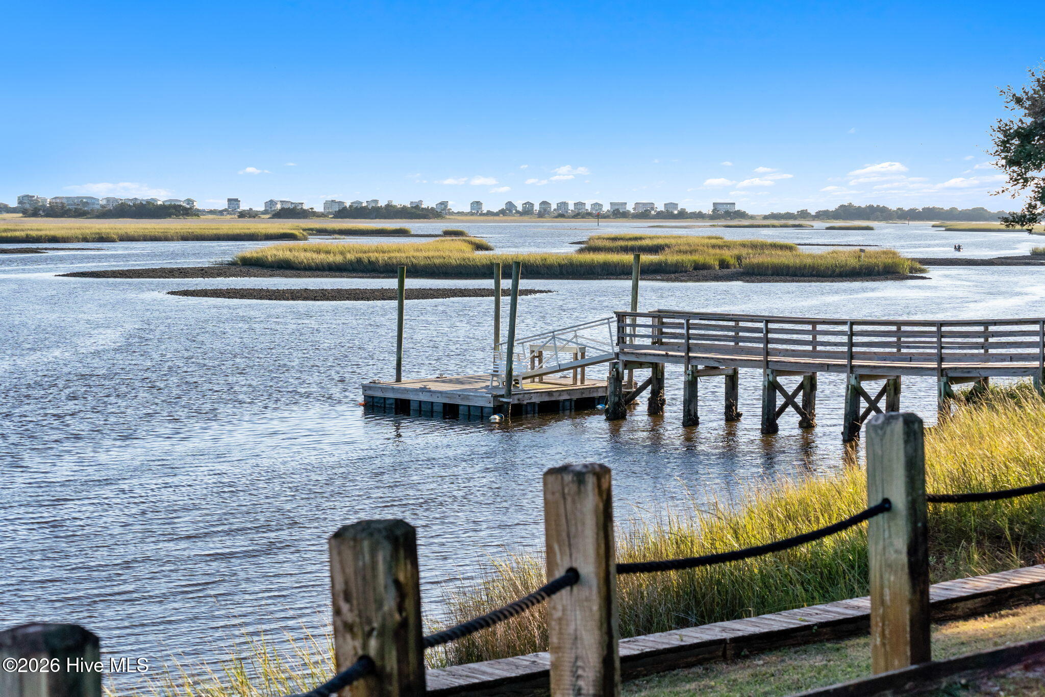 100568987 | Photo 73