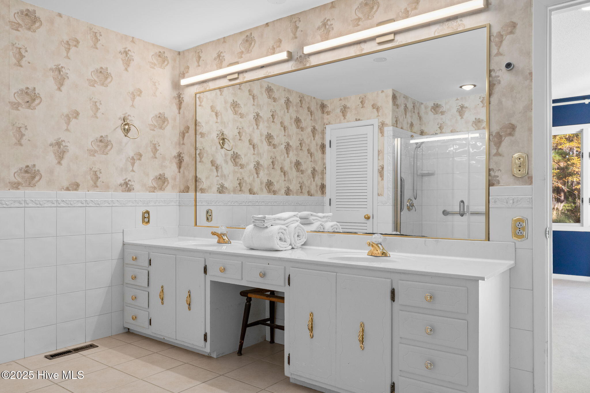 100544236 | Photo 39