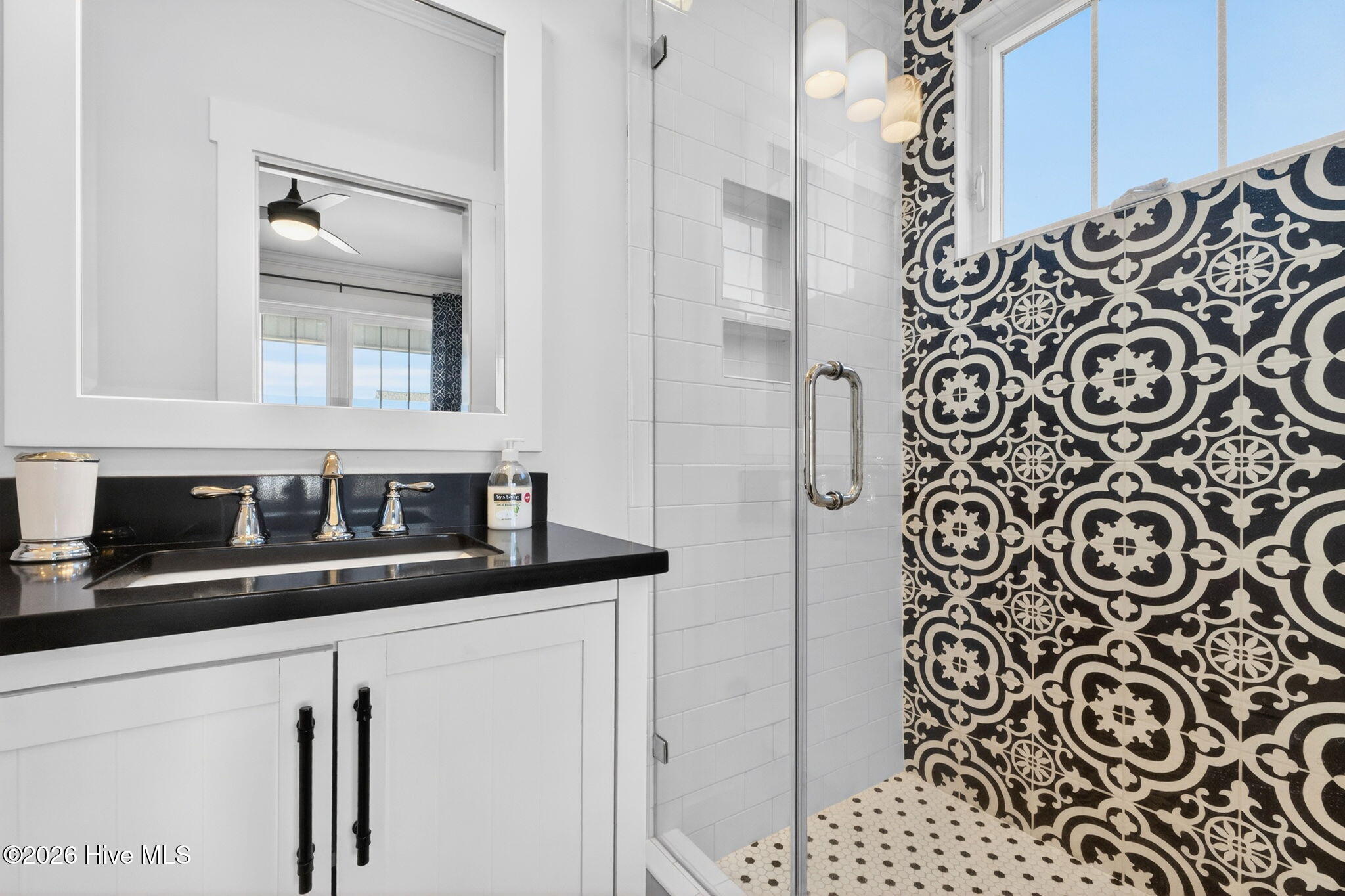 100554481 | Photo 45