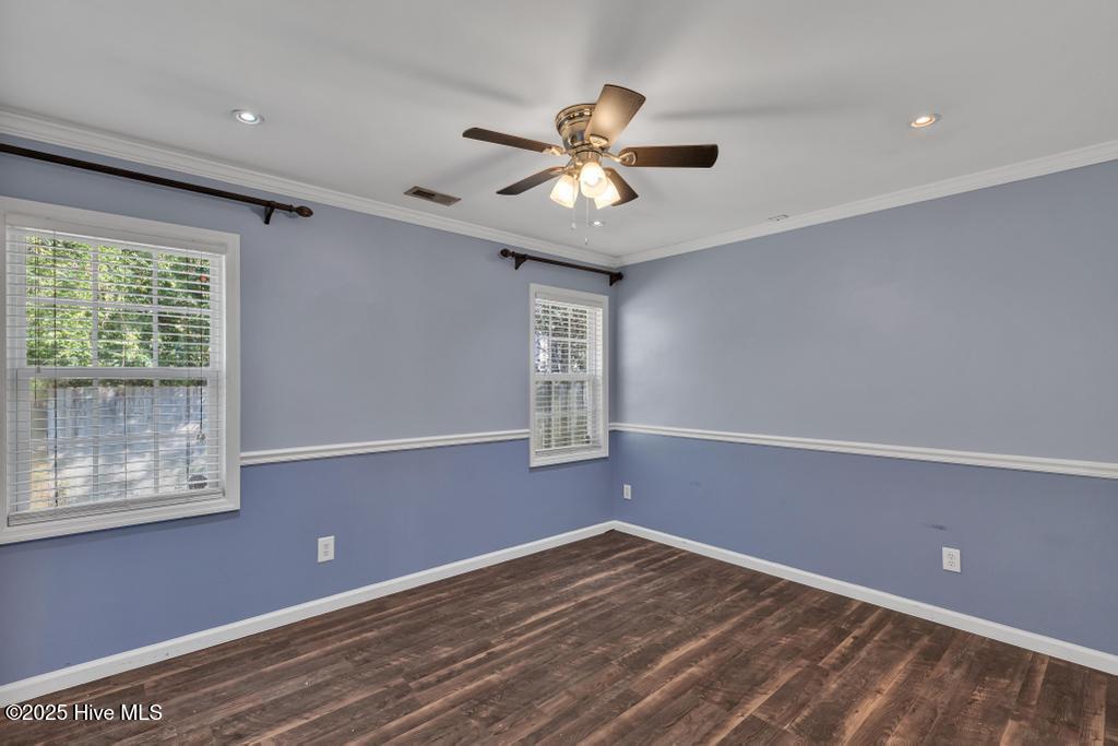 100540803 | Photo 19