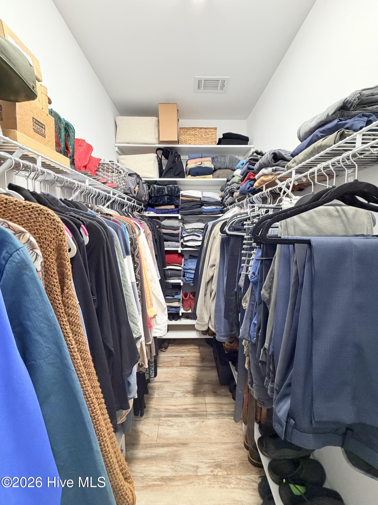 100552886 | Photo 30