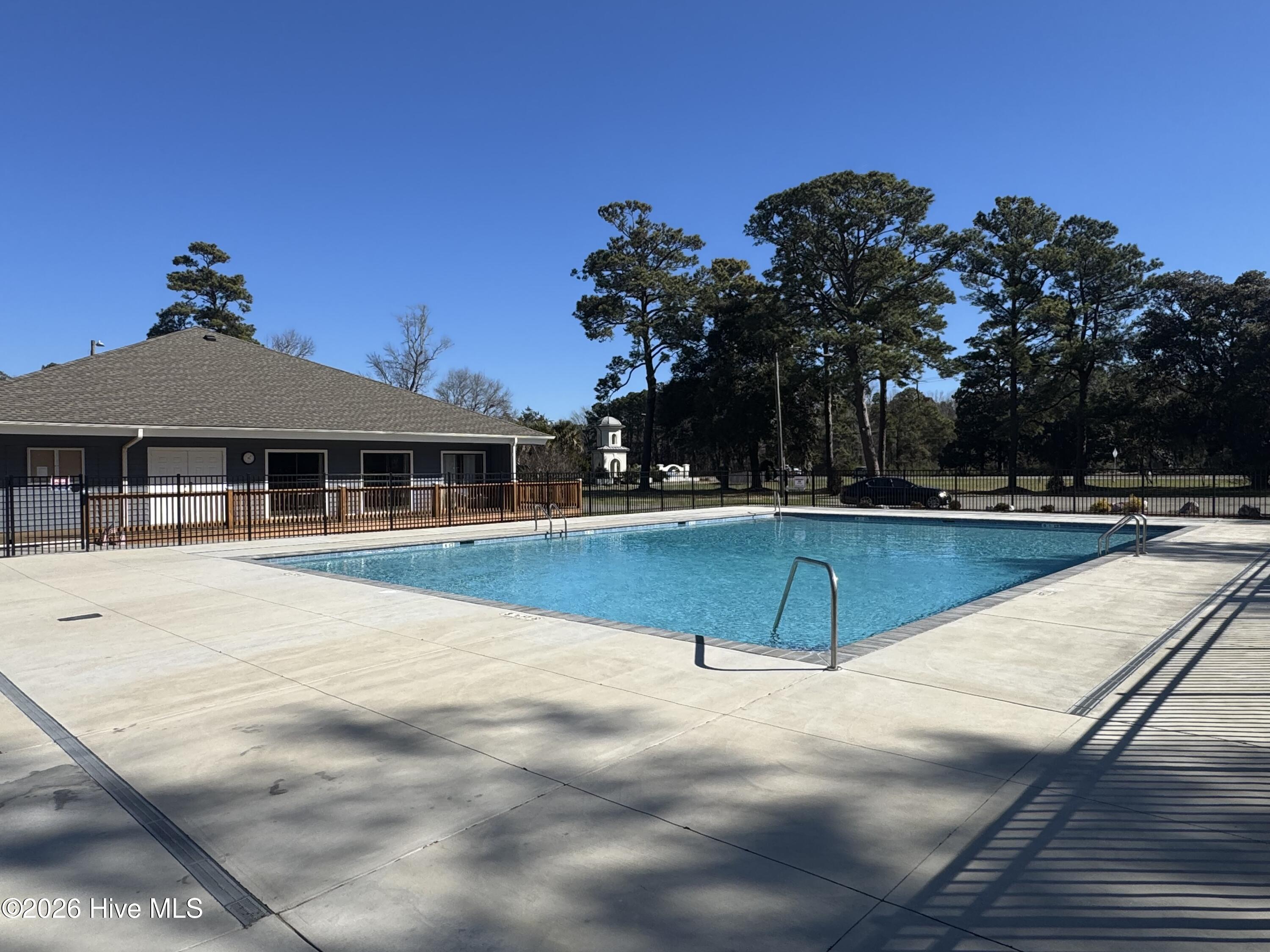 100555856 | Photo 43