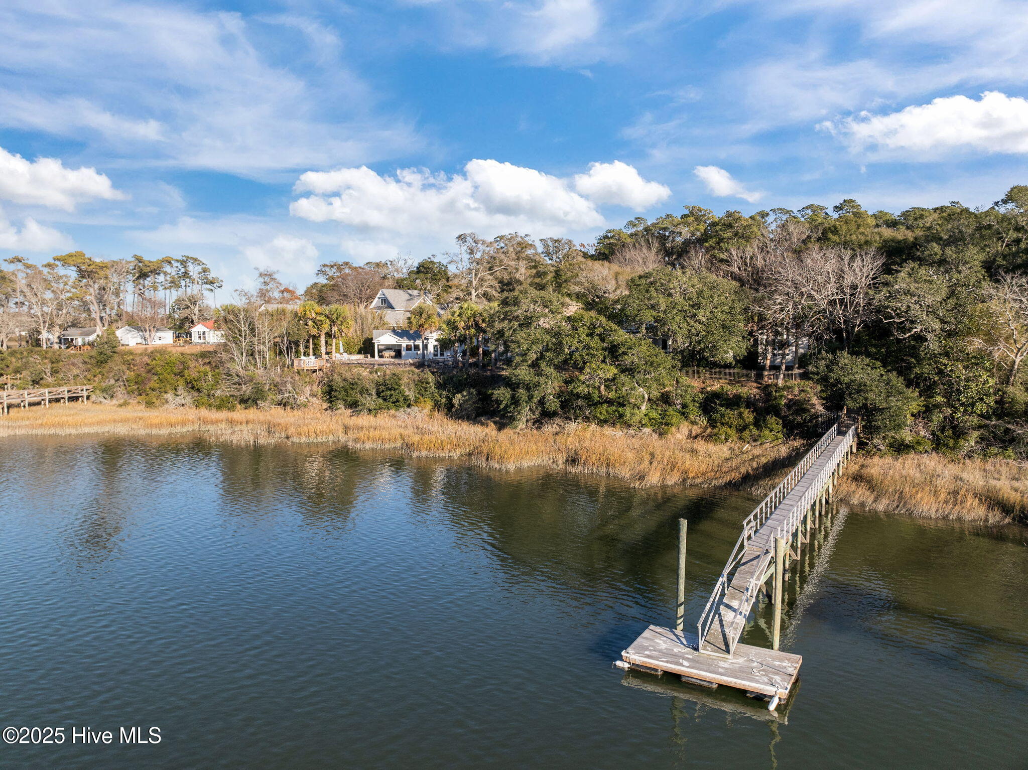 100547936 | Photo 87