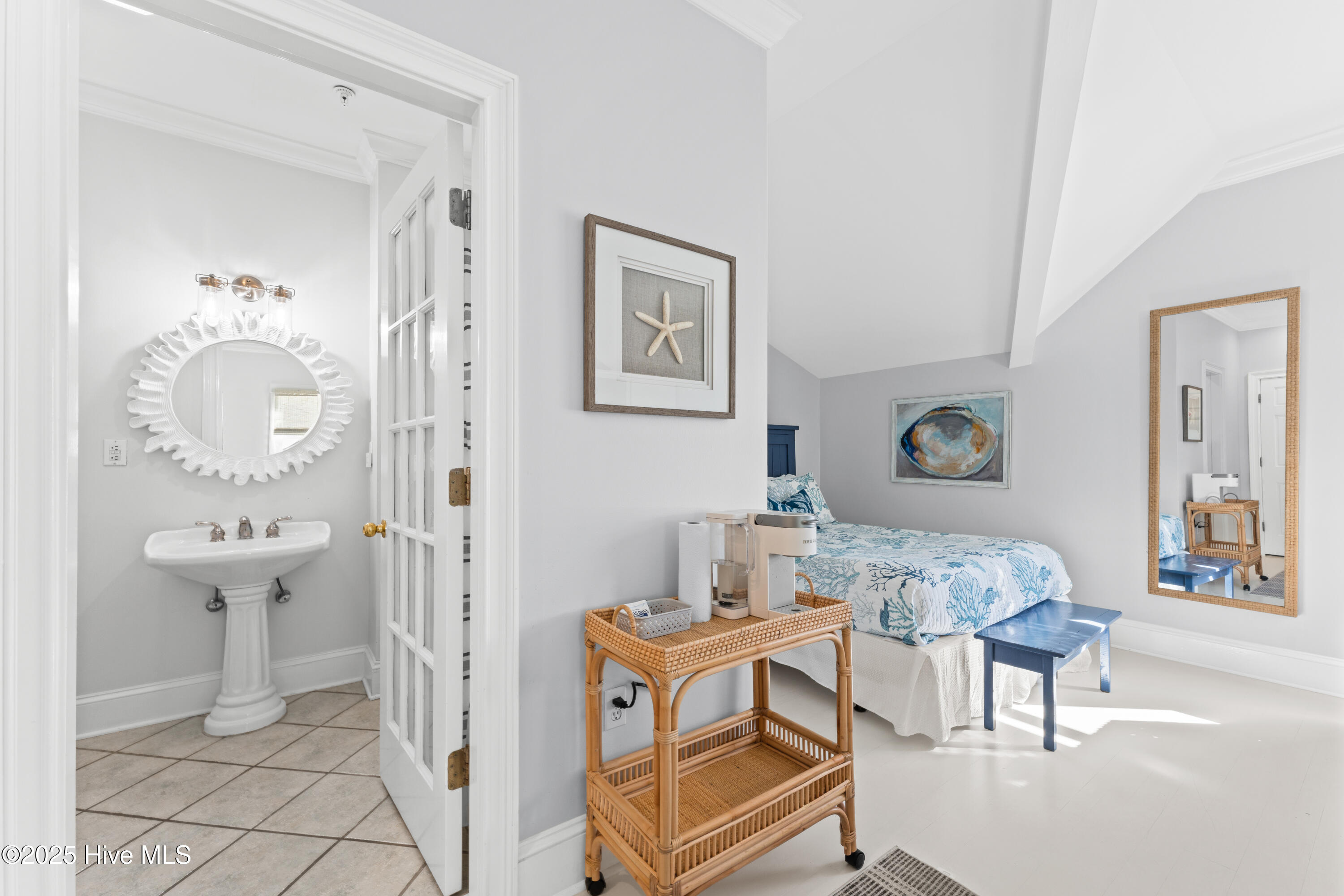 100552757 | Photo 15