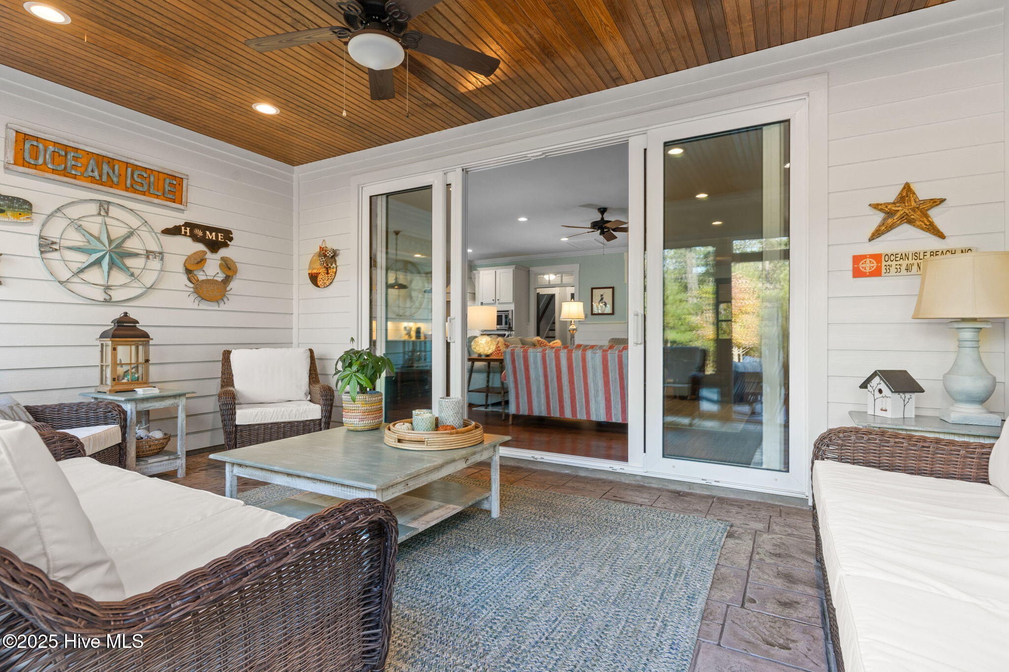 100539203 | Photo 26