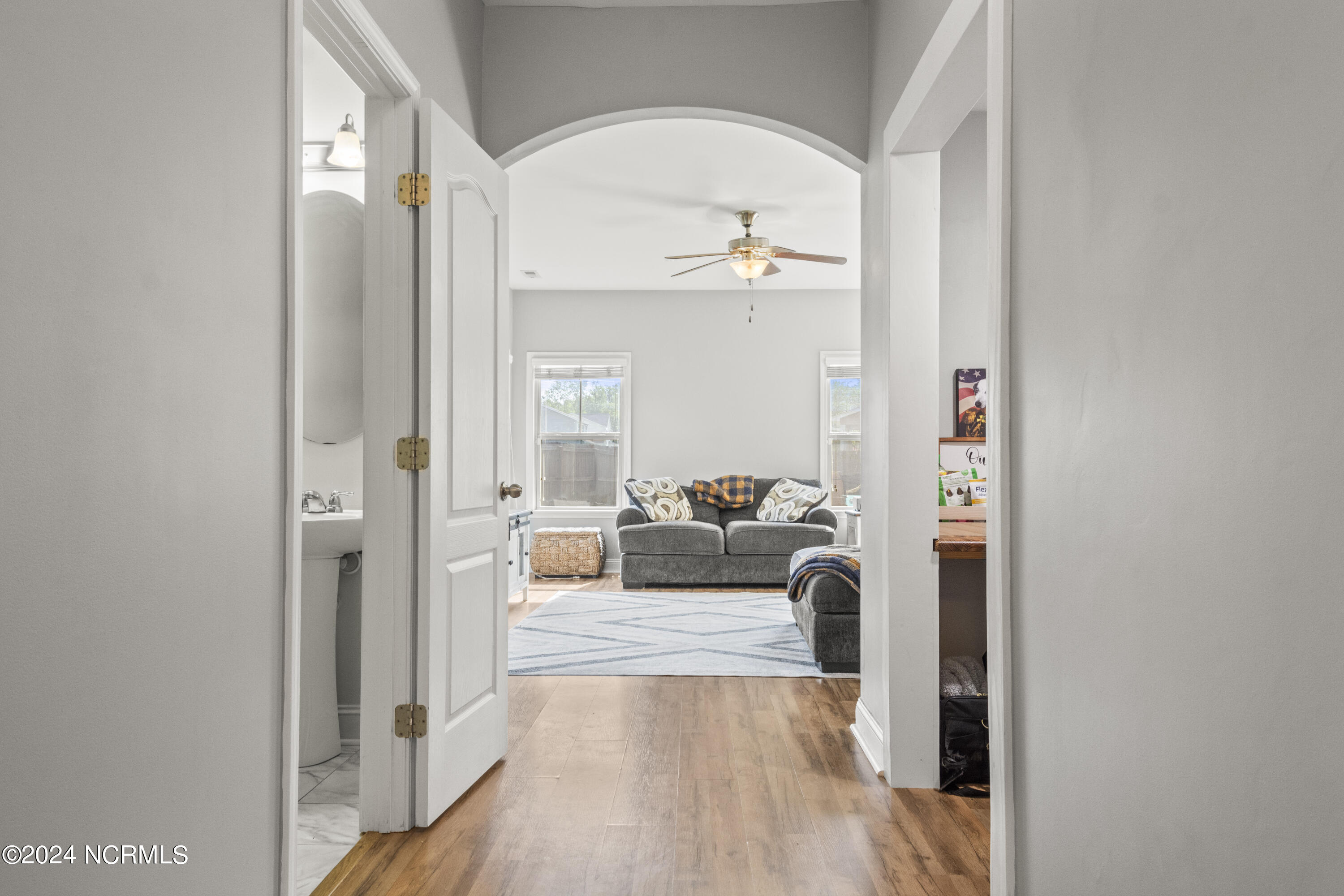 100566117 | Photo 10