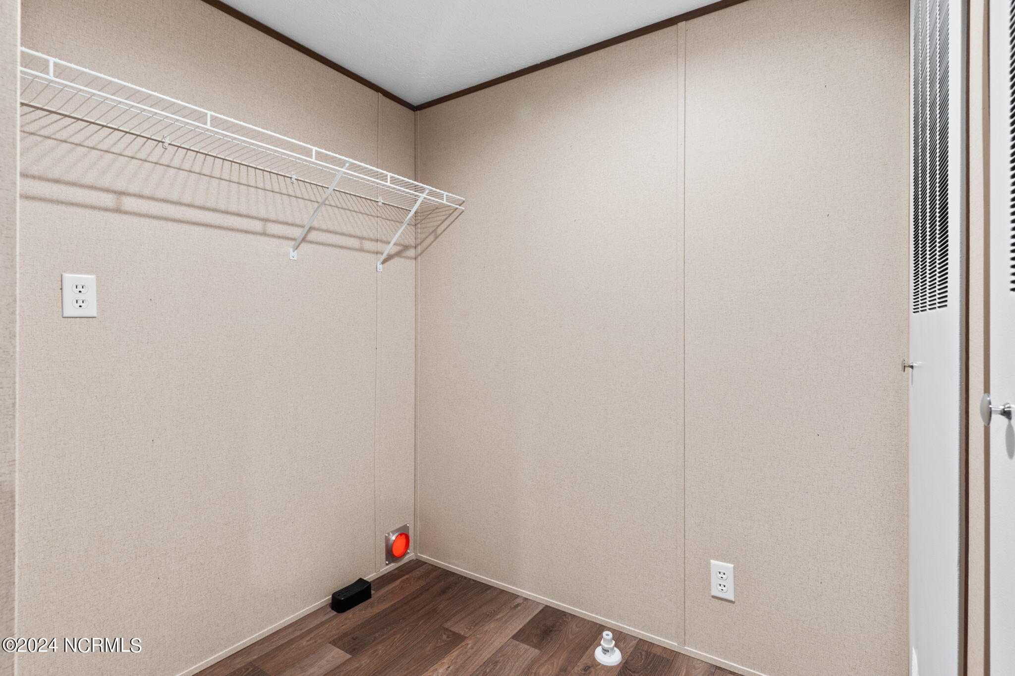 1404 Mockingbird Place SW, Shallotte, NC 28470 – photo 18: Laundry Room