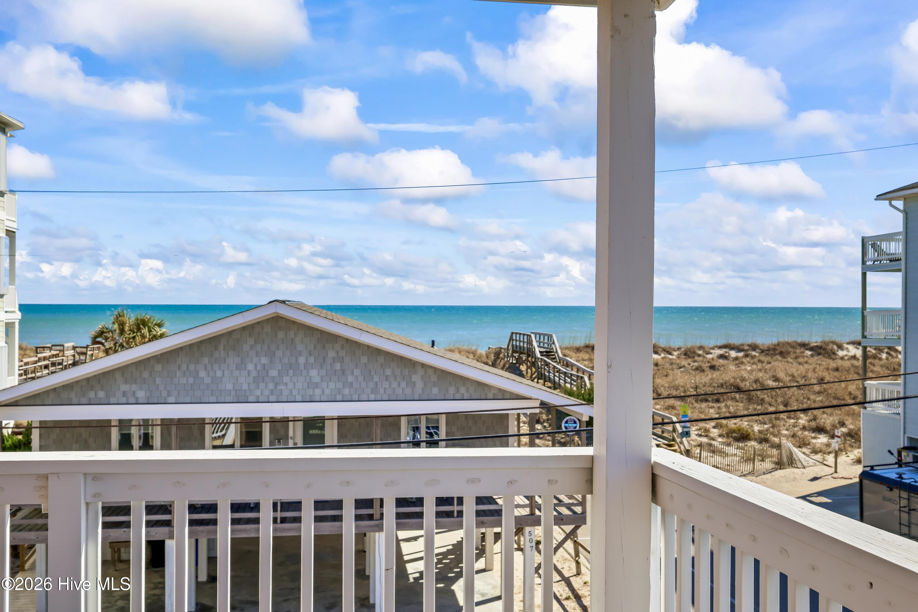 100552115 | Photo 12