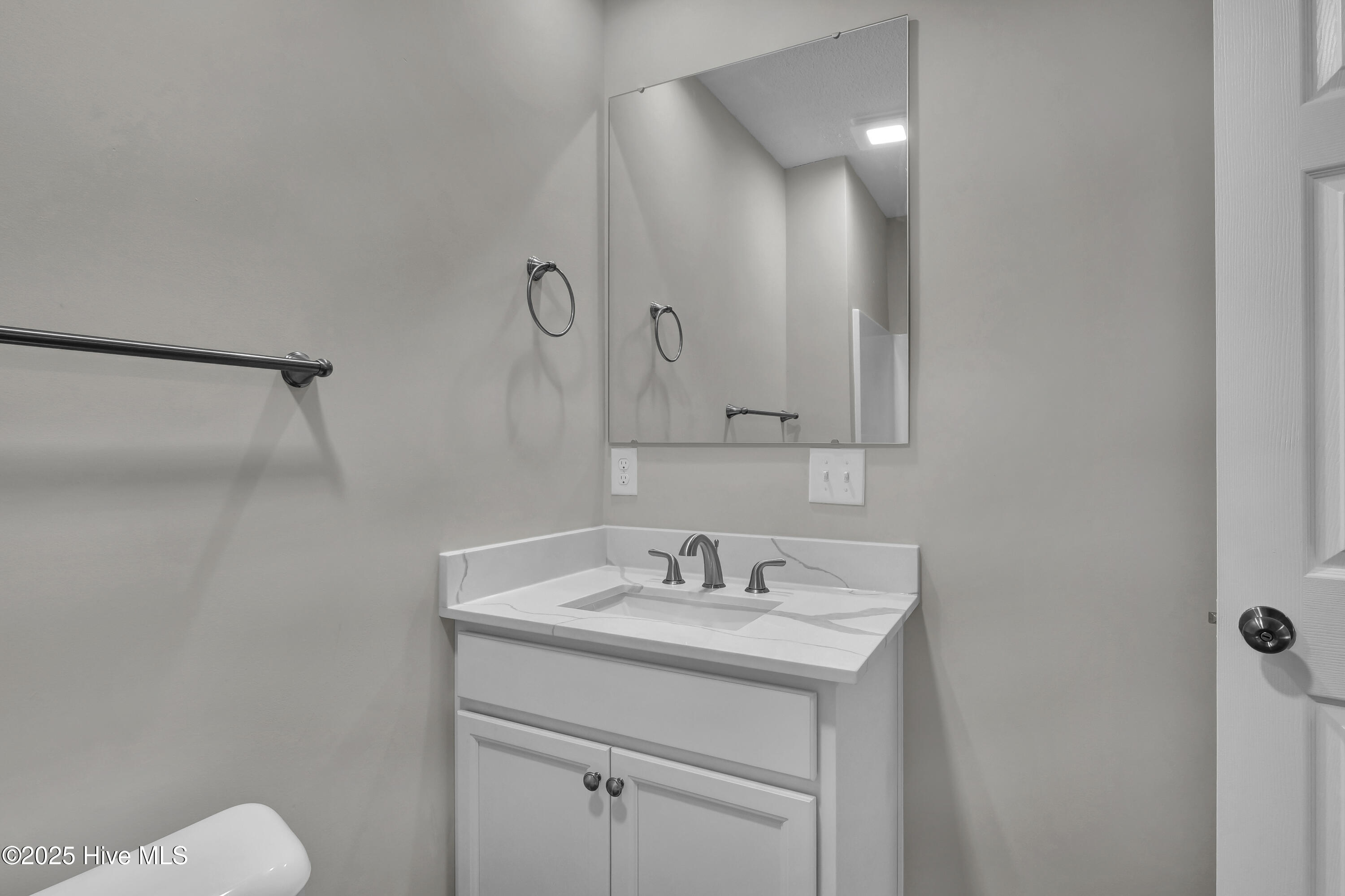 100519530 | Photo 21