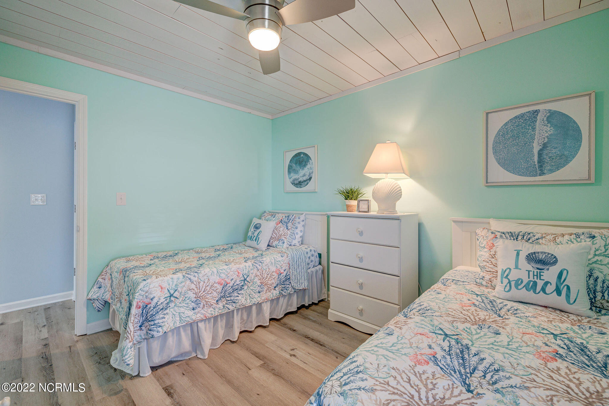 100542214 | Photo 23