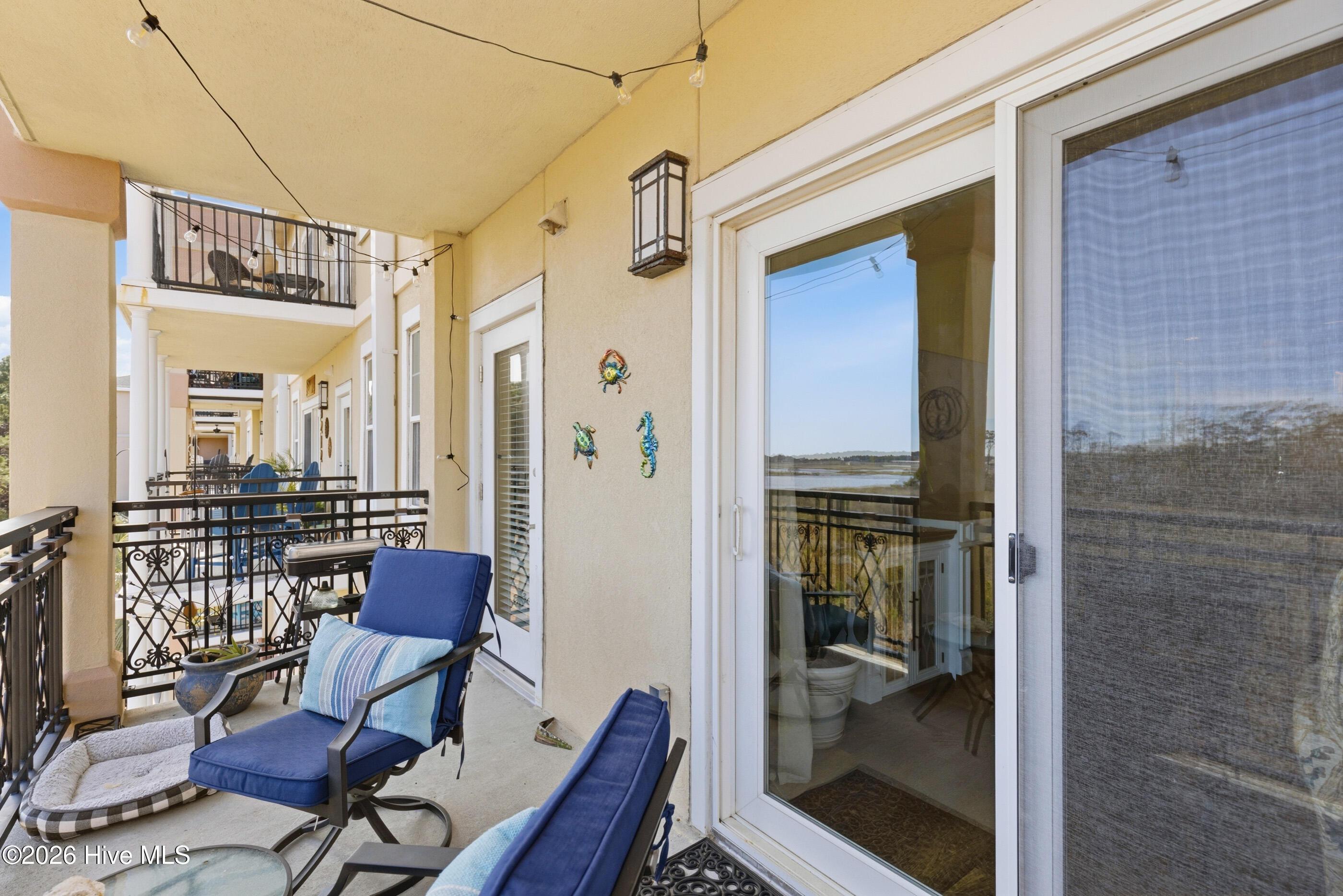 100556734 | Photo 34