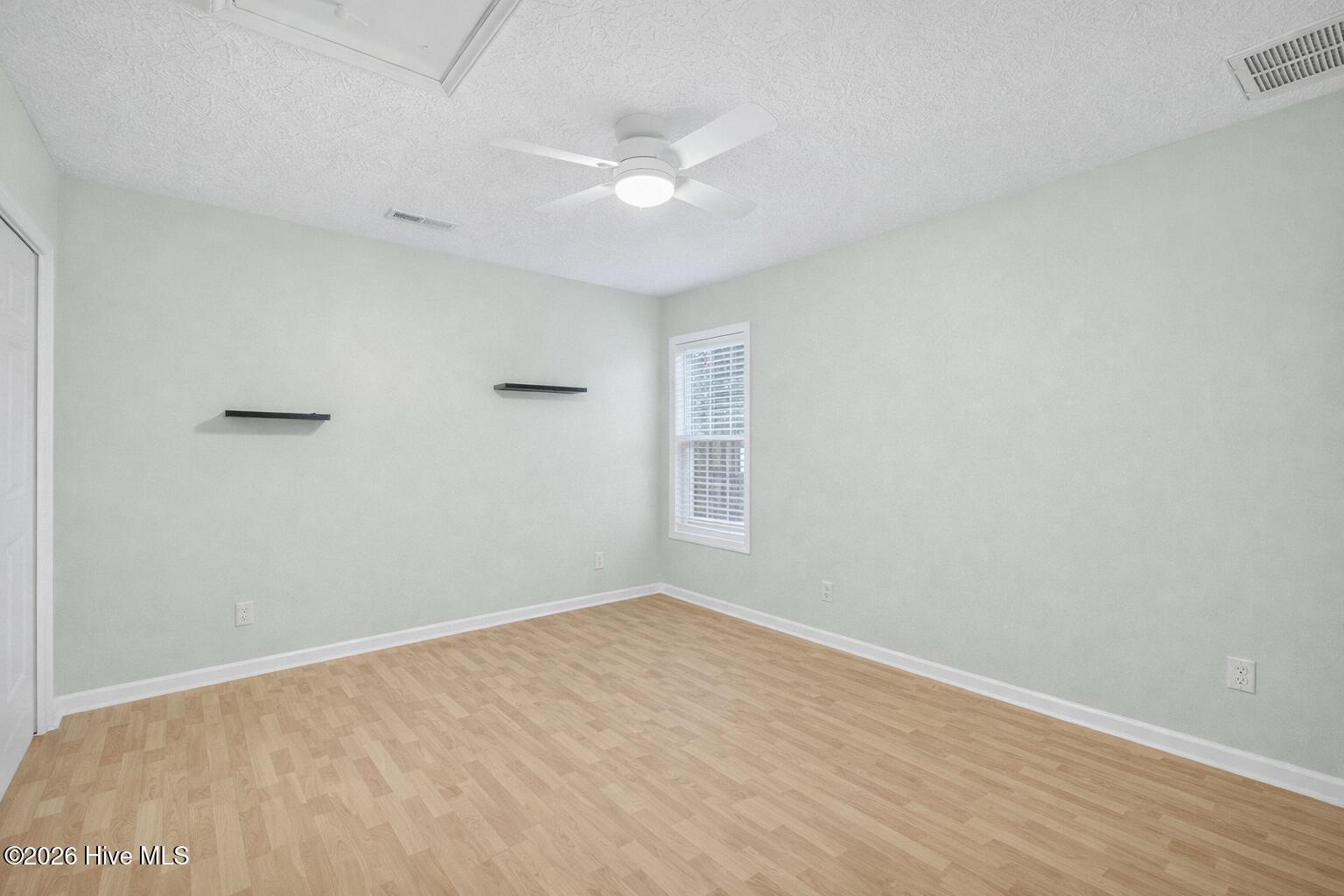 100543269 | Photo 27