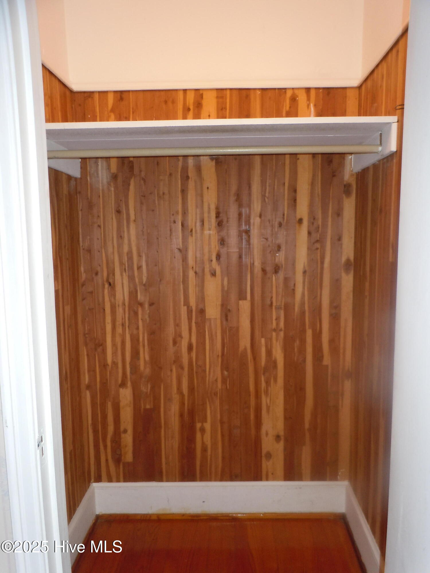 100536293 | Photo 27