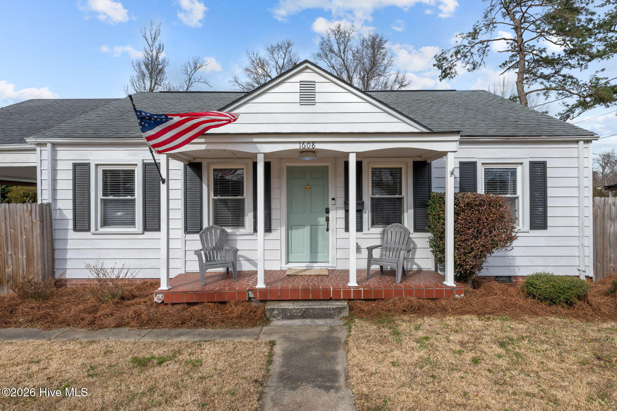 Homes for sale in New Bern, NC | 1608 Colonial Wy, New Bern, NC 28560 | MLS# 100556055