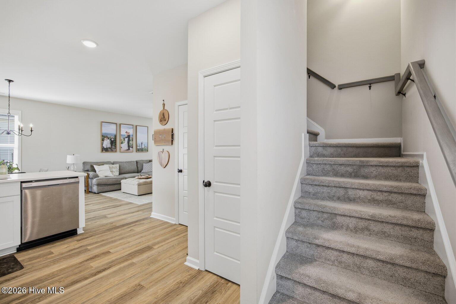 100567479 | Photo 20