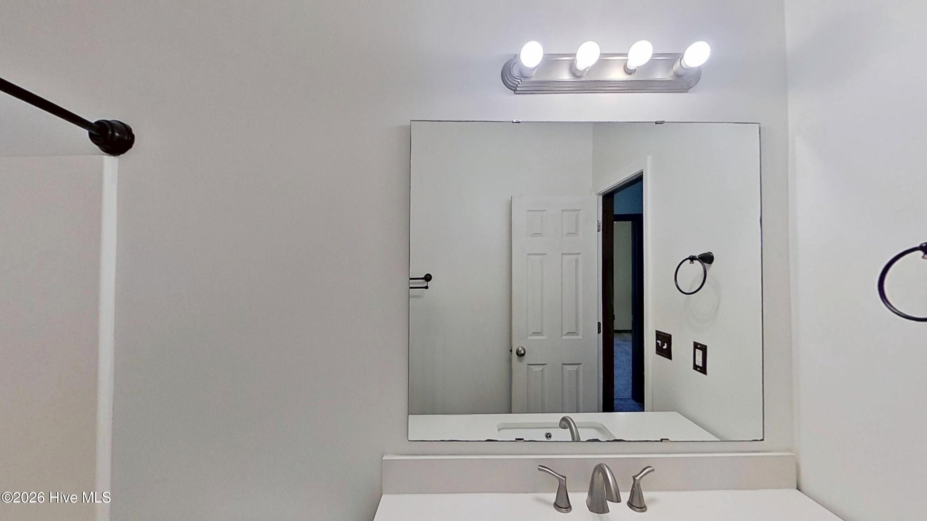 100554824 | Photo 17