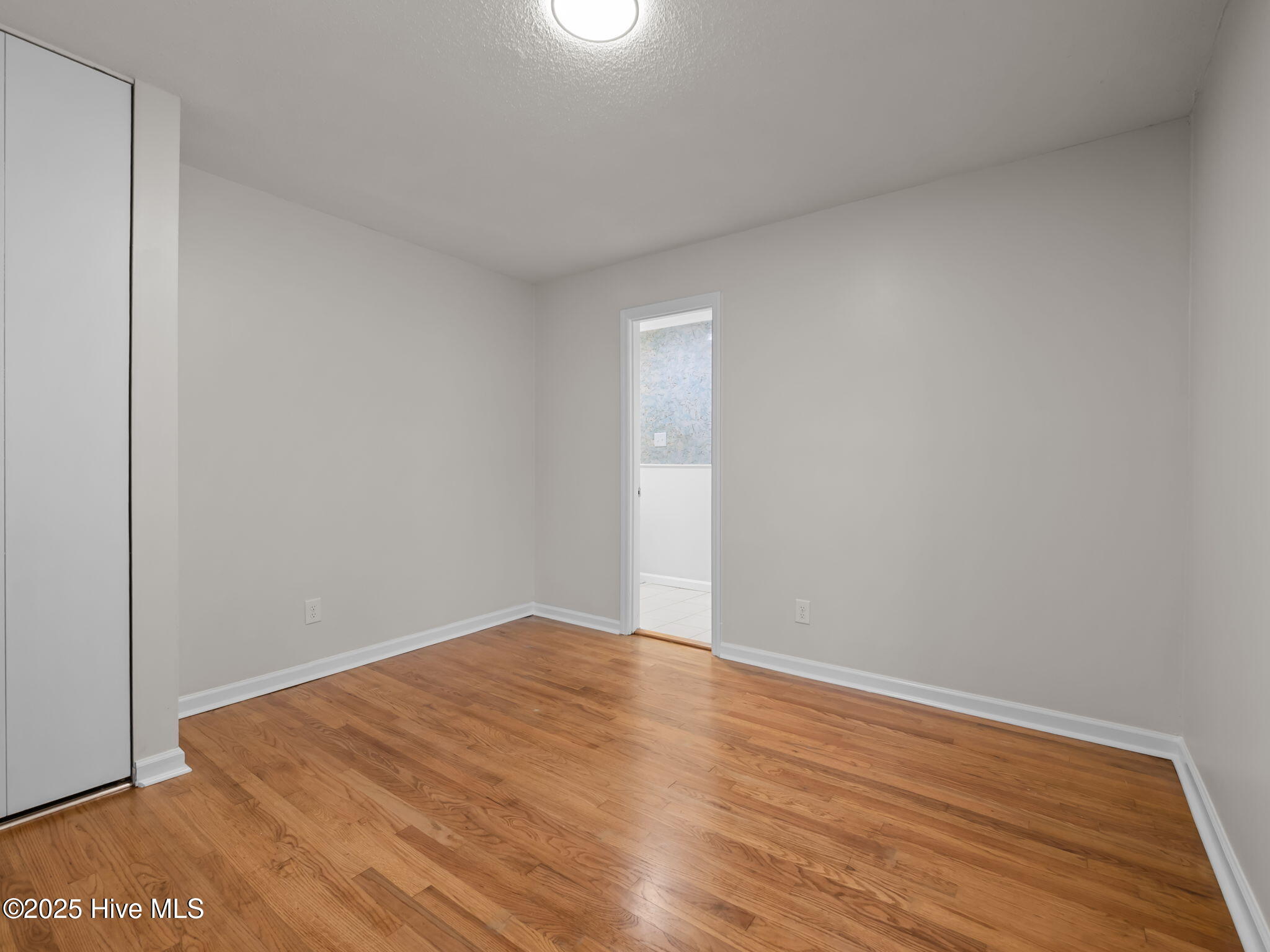 2859 Easy Street,Newport