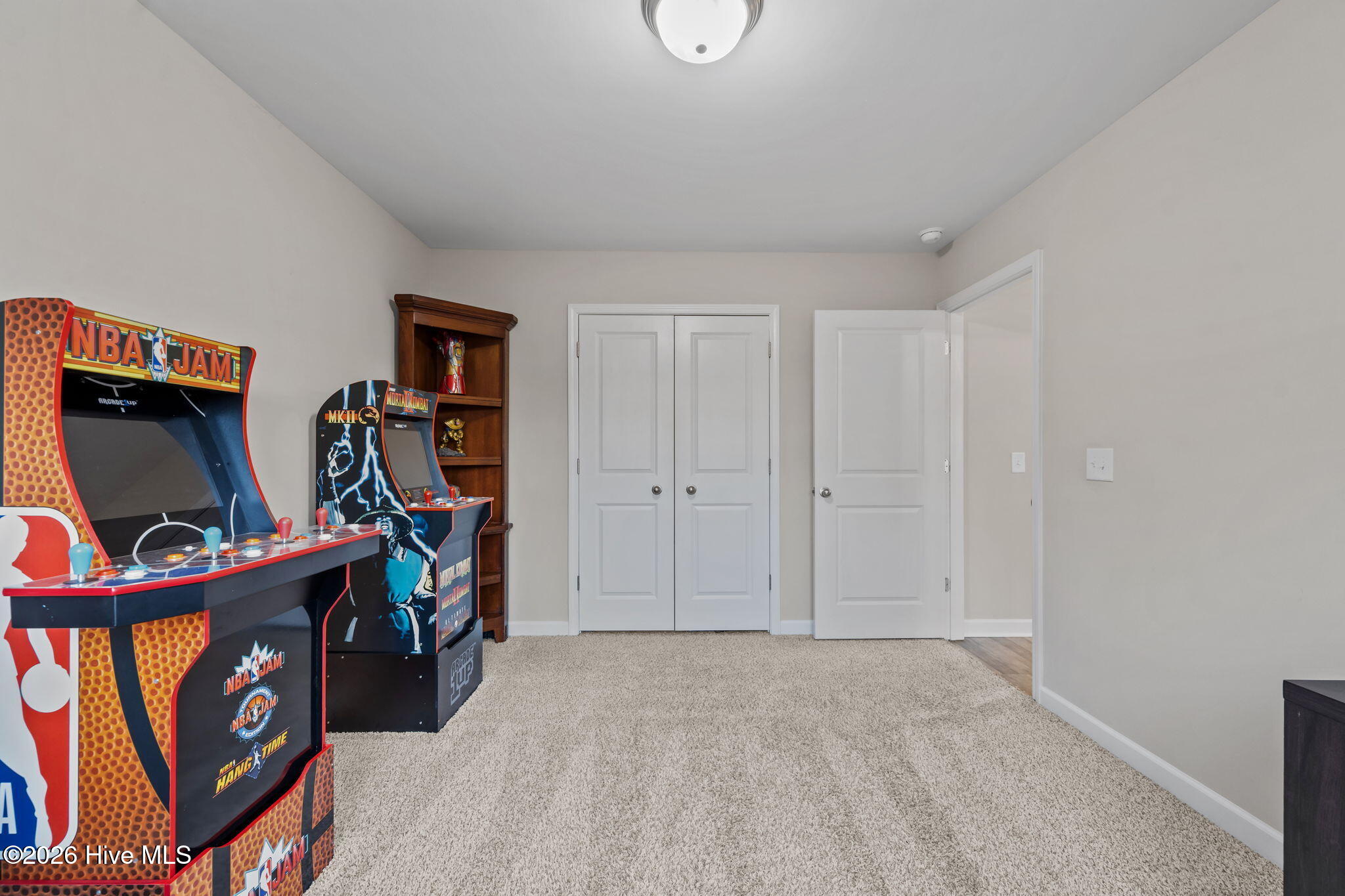 100548485 | Photo 26