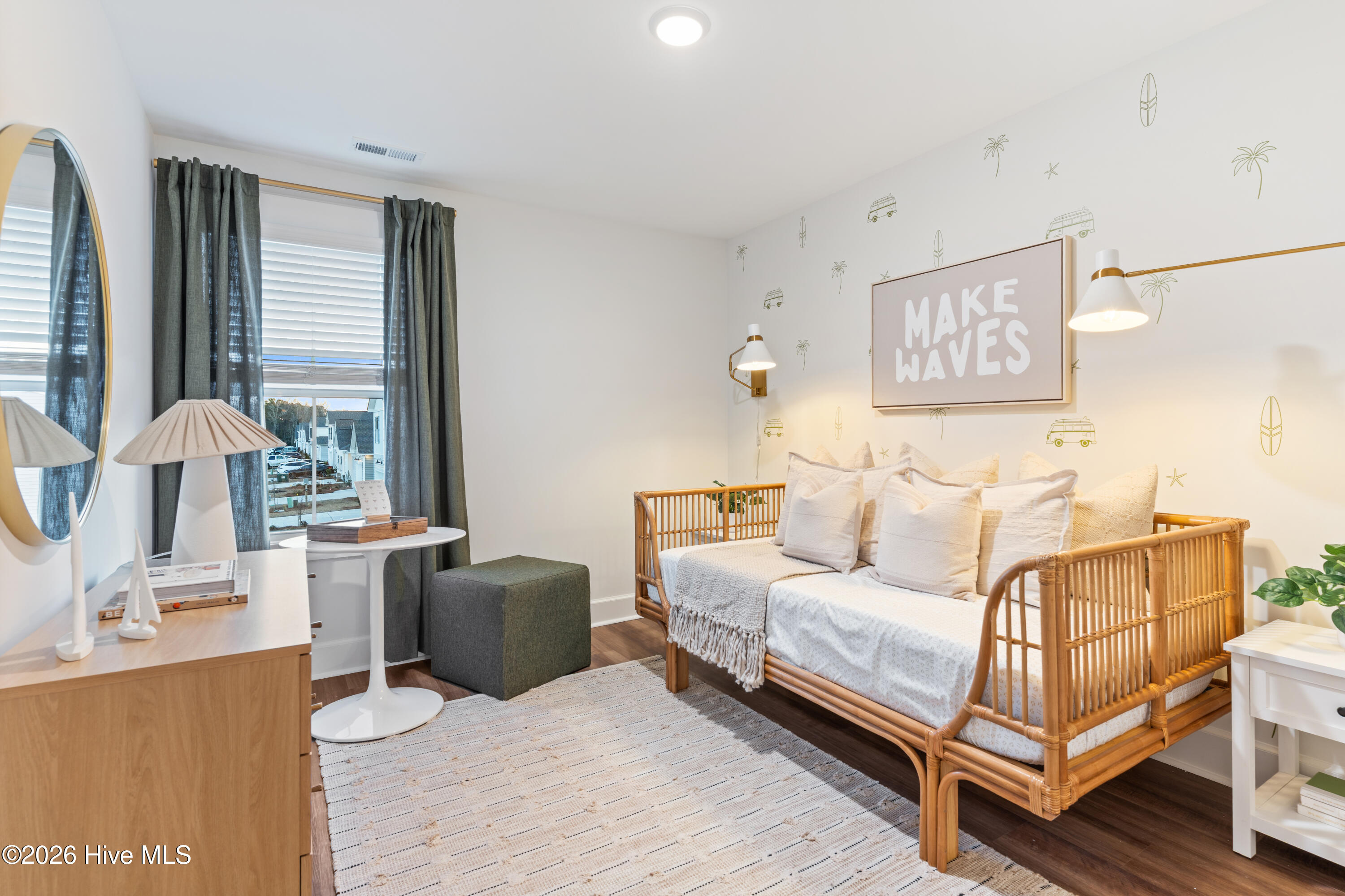 100551867 | Photo 27