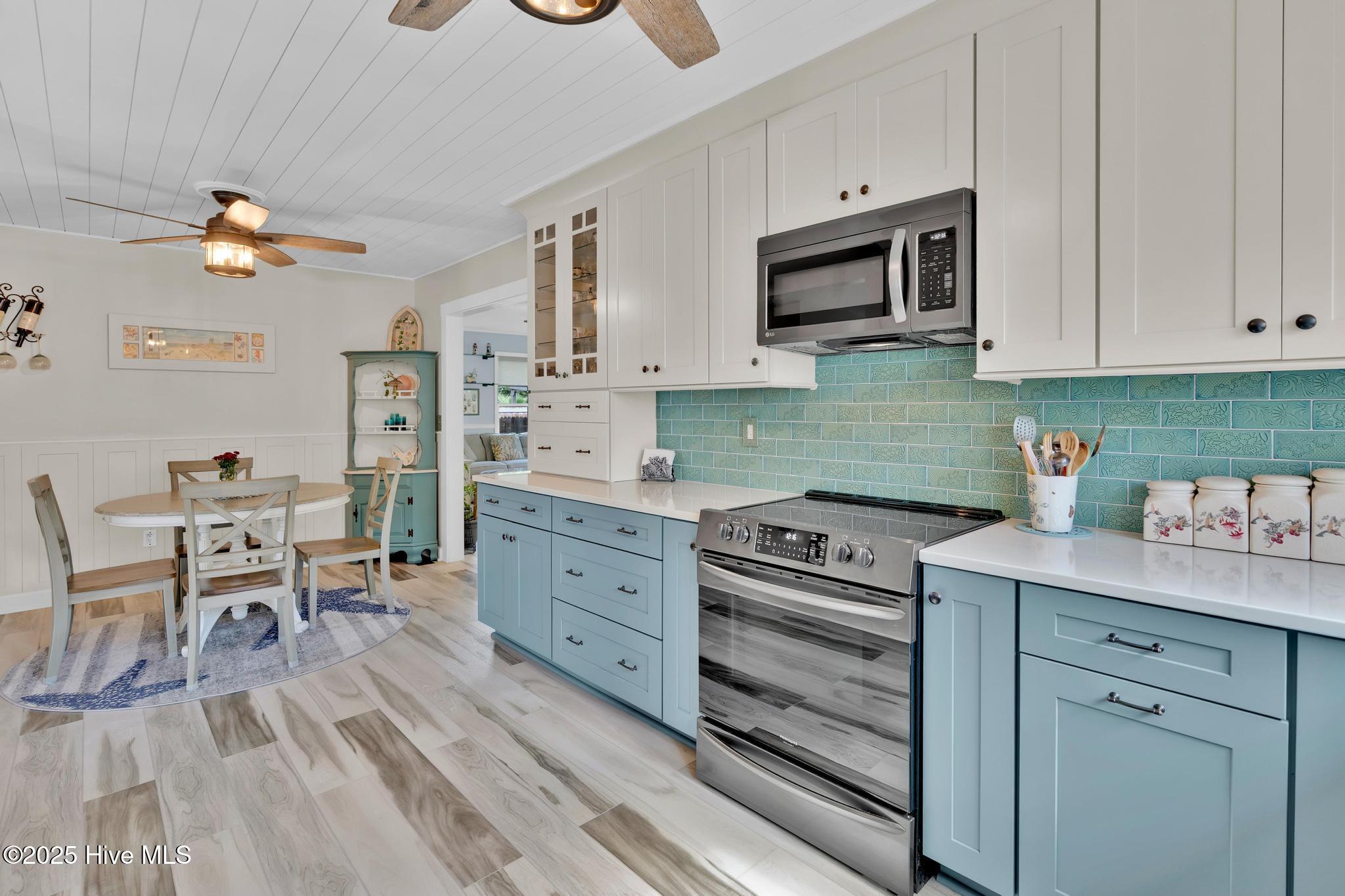 100540087 | Photo 10