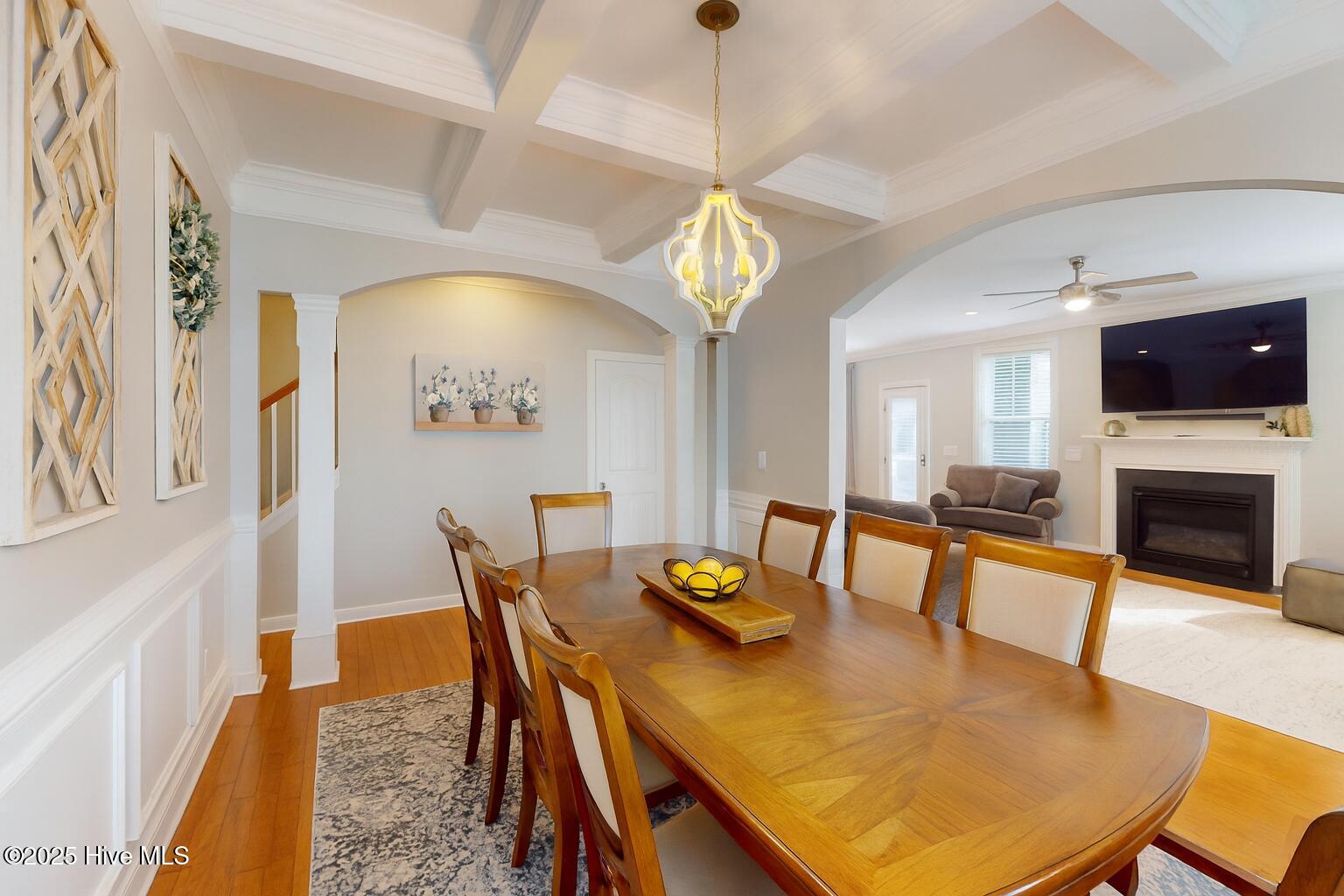 100526795 | Photo 16