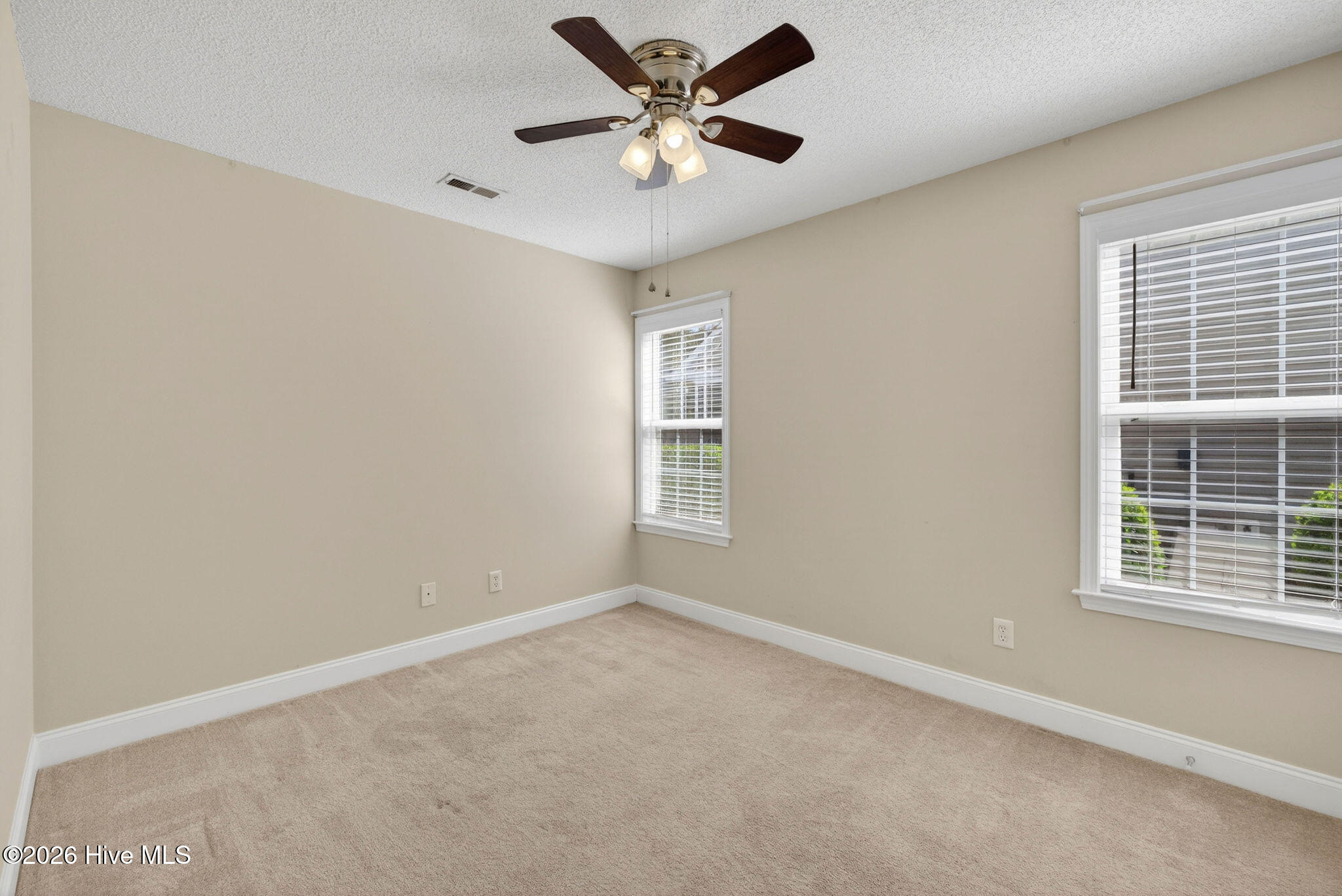 100567881 | Photo 26