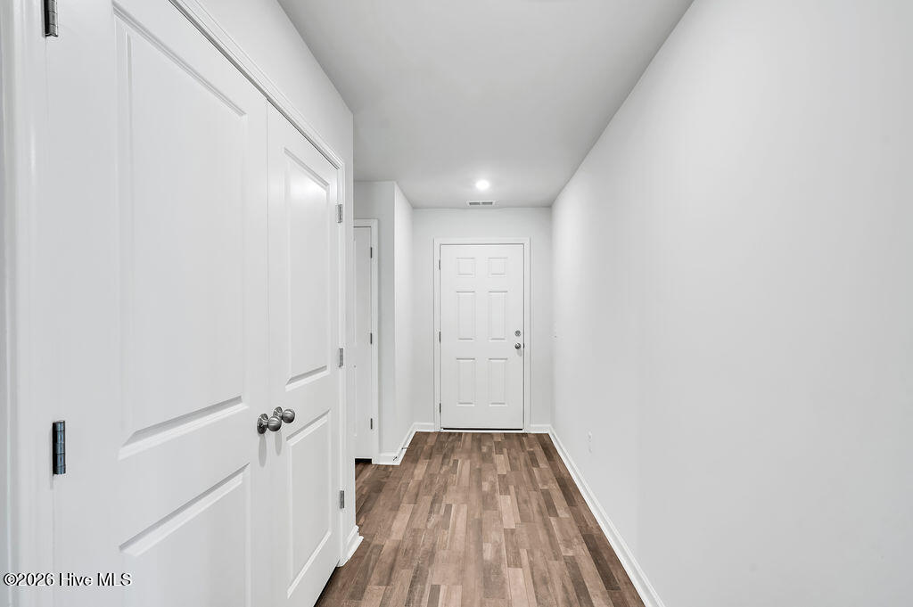 100563214 | Photo 19