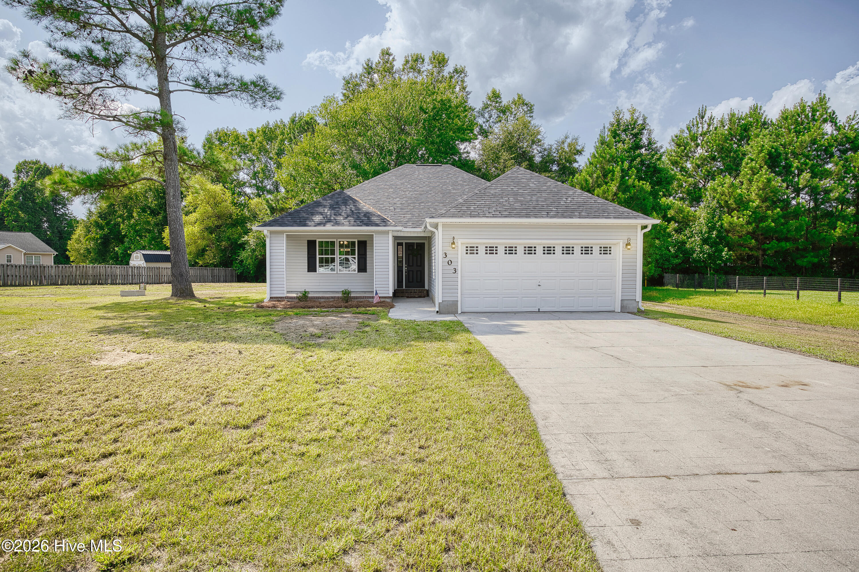 303 Big Tree Lane,Chinquapin