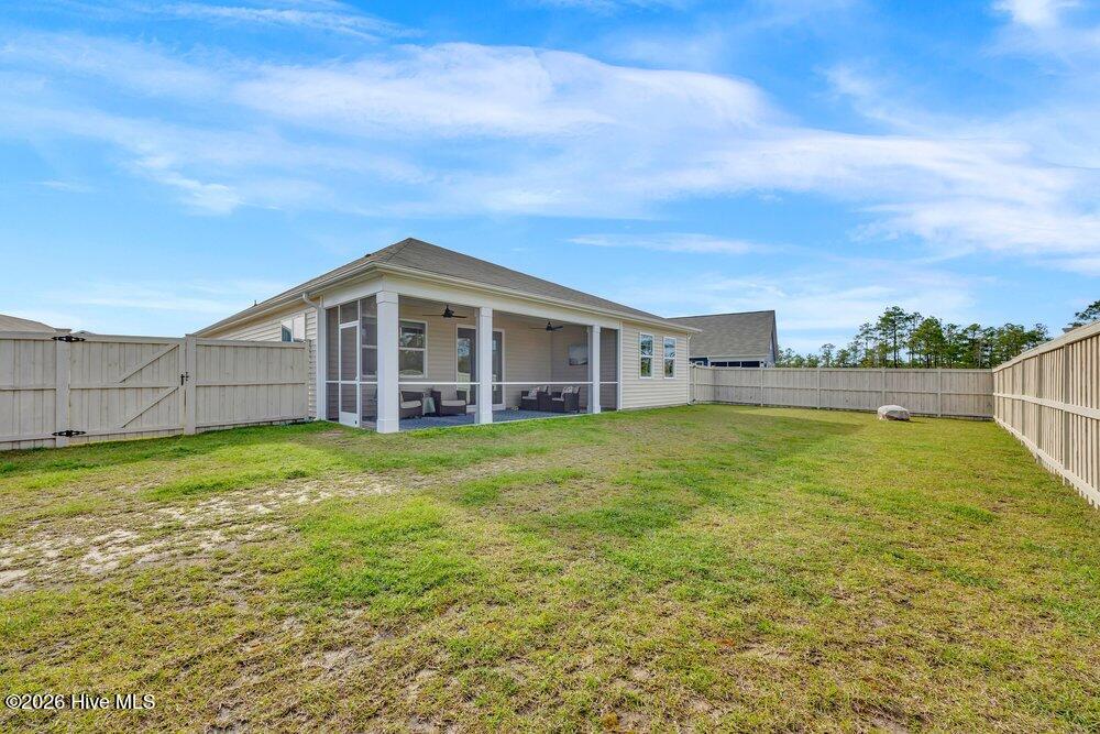 100561956 | Photo 31