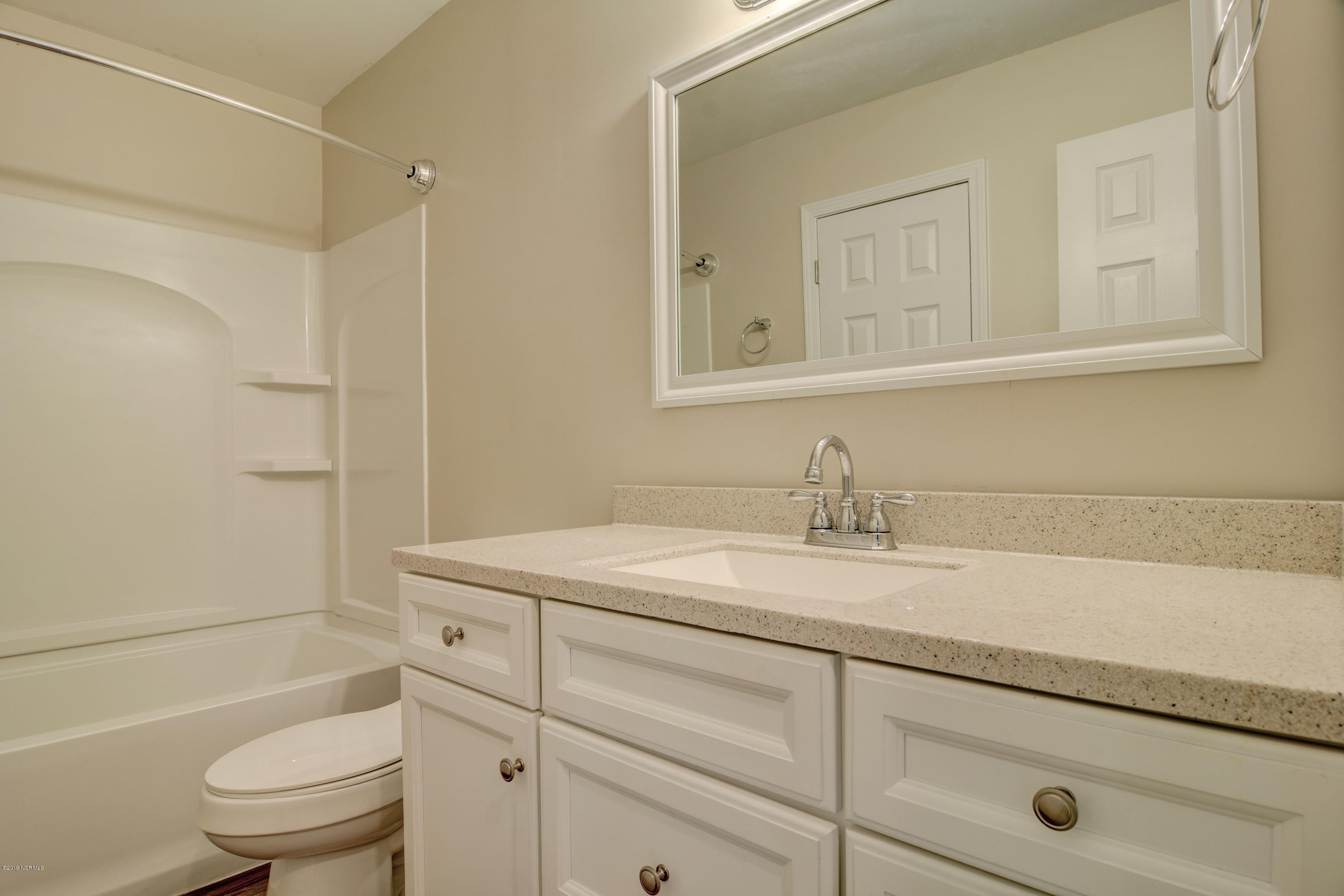 100543080 | Photo 14