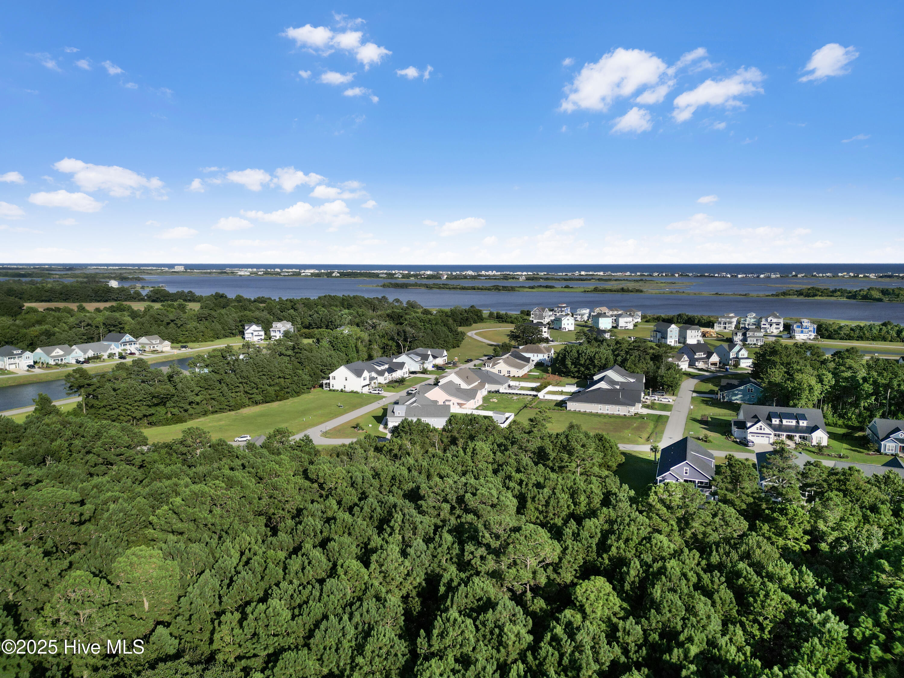 100523400 | Photo 12