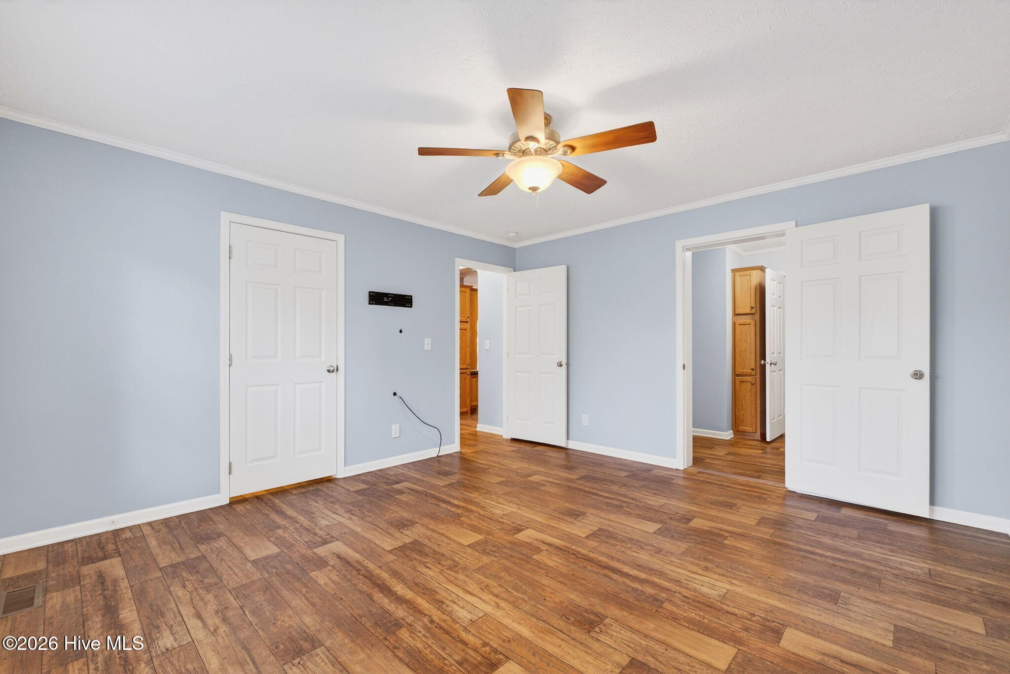 100557070 | Photo 24