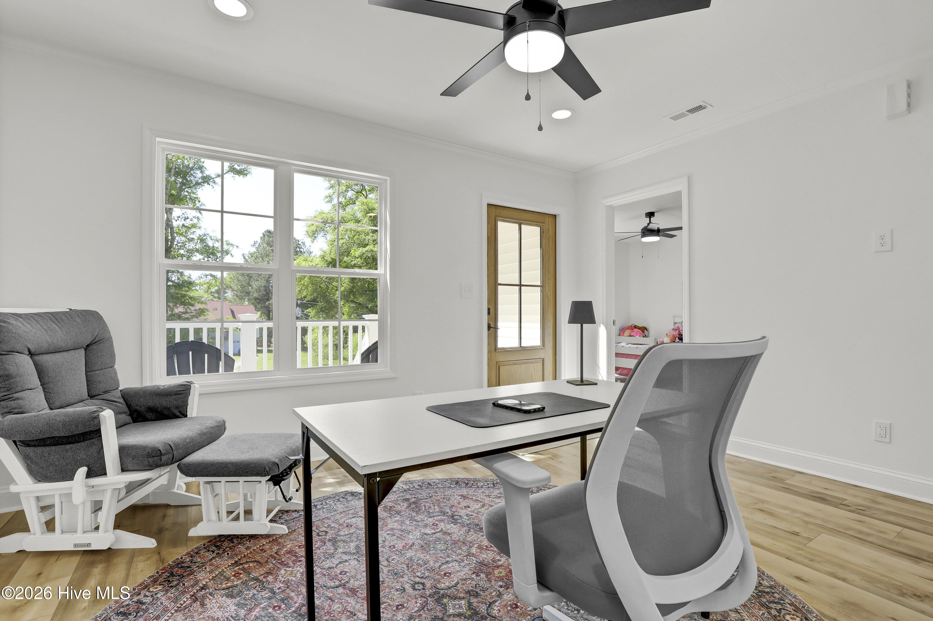 100566573 | Photo 28